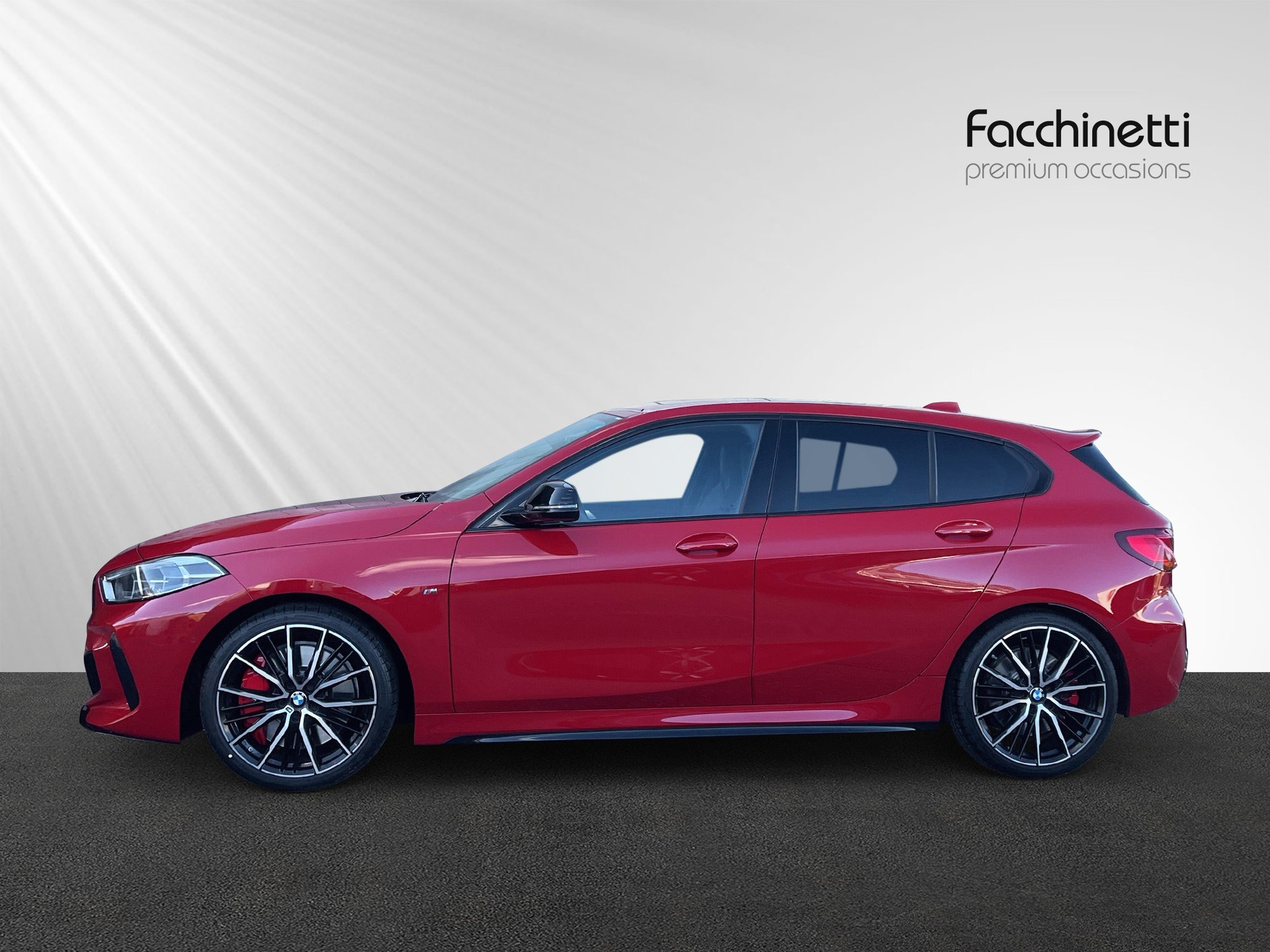 BMW M135i xDrive Steptronic-image-2