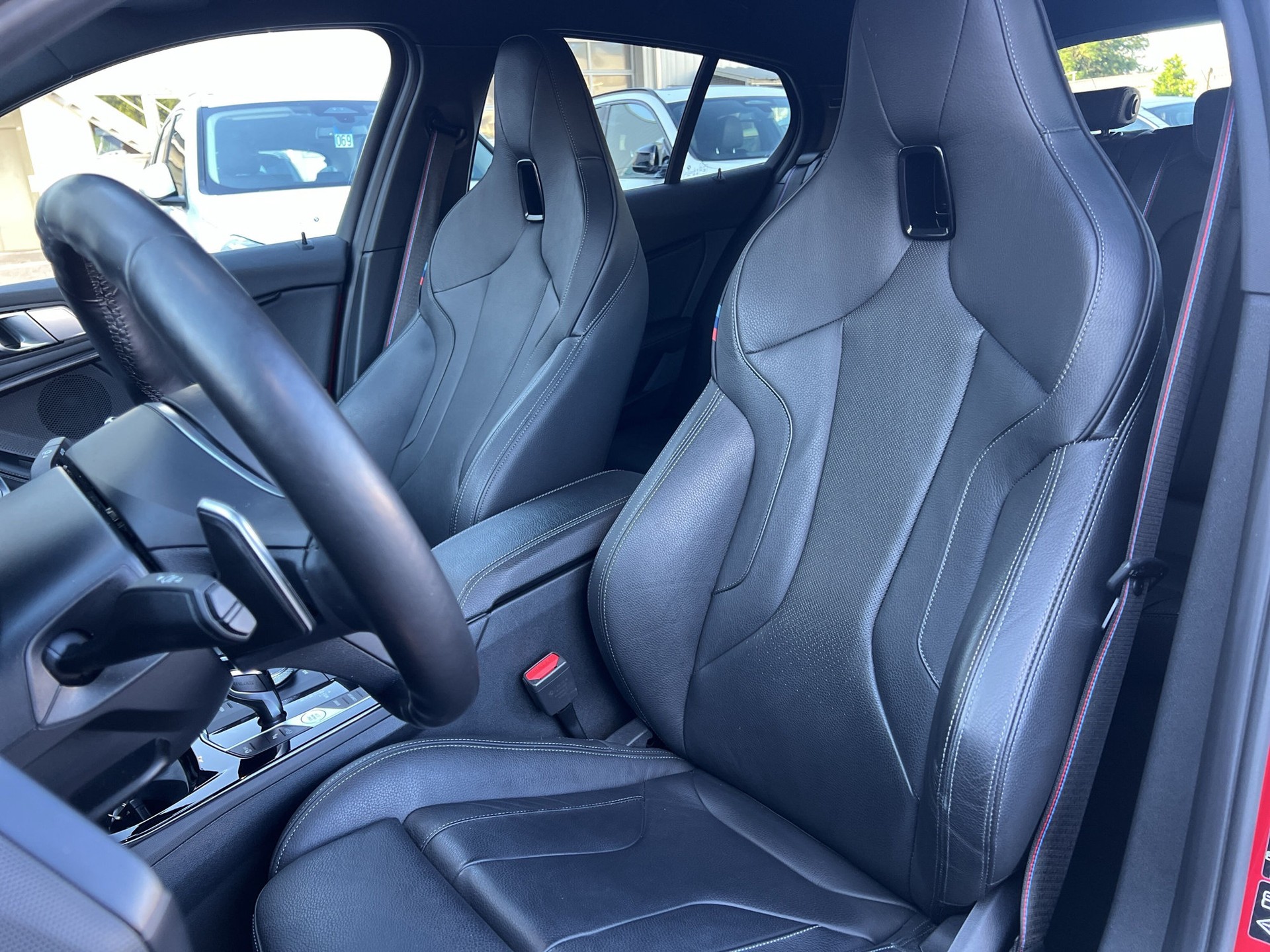 BMW M135i xDrive Steptronic-image-10