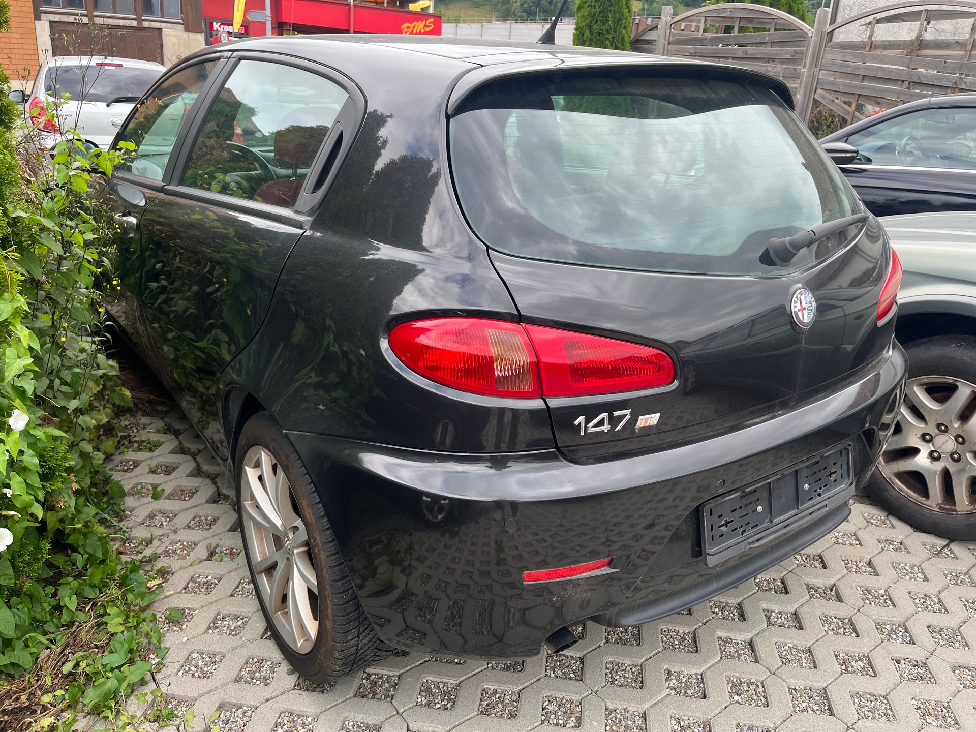 ALFA ROMEO 147 1.6 TS 16V VIP Edition-image-2