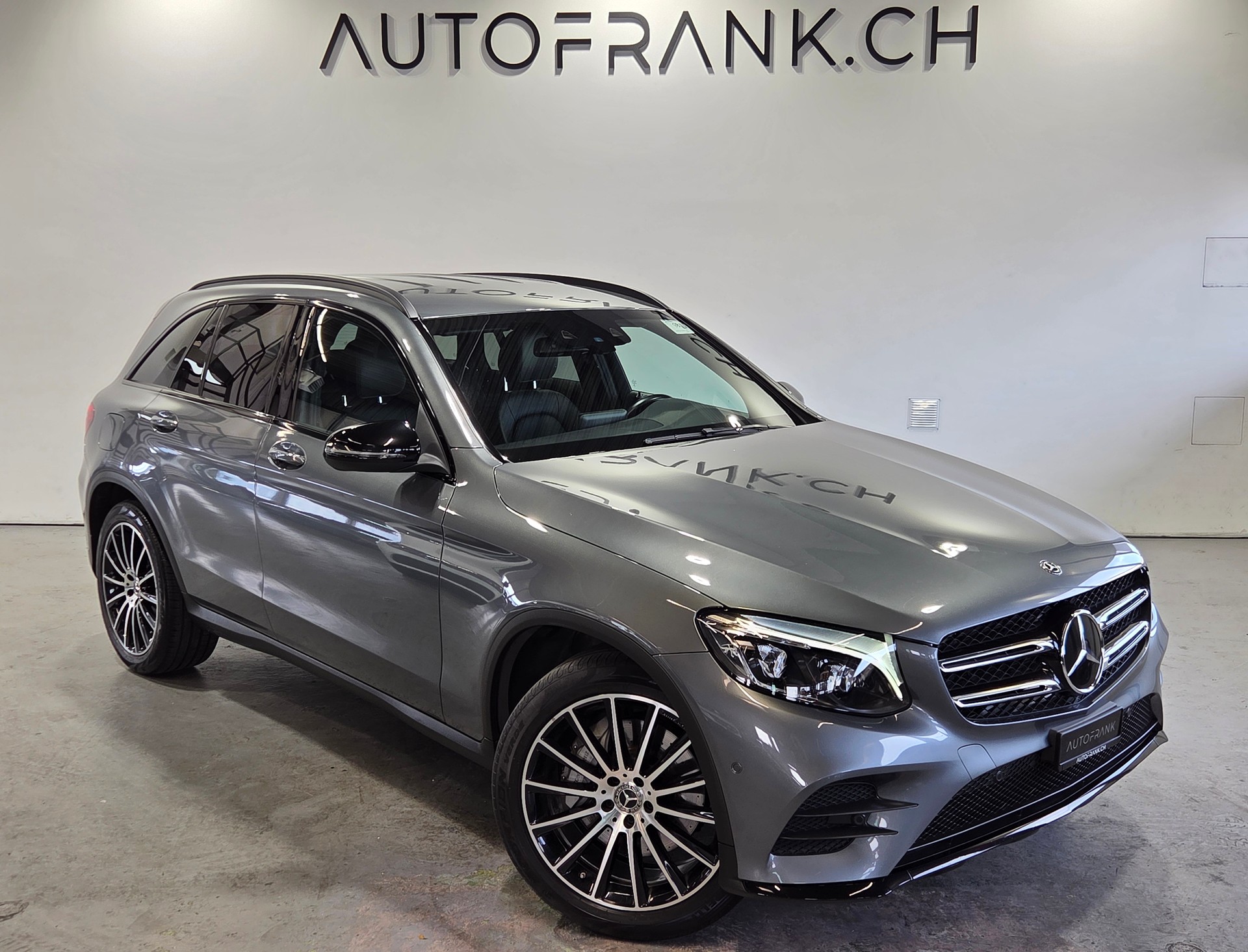 MERCEDES-BENZ GLC 300 AMG Line 4m-image-15