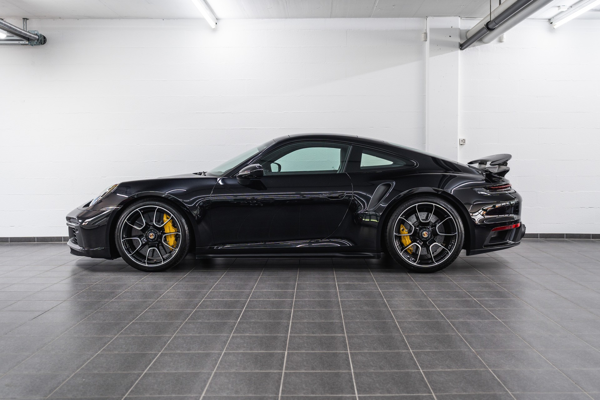 PORSCHE 911 Turbo S PDK-image-3