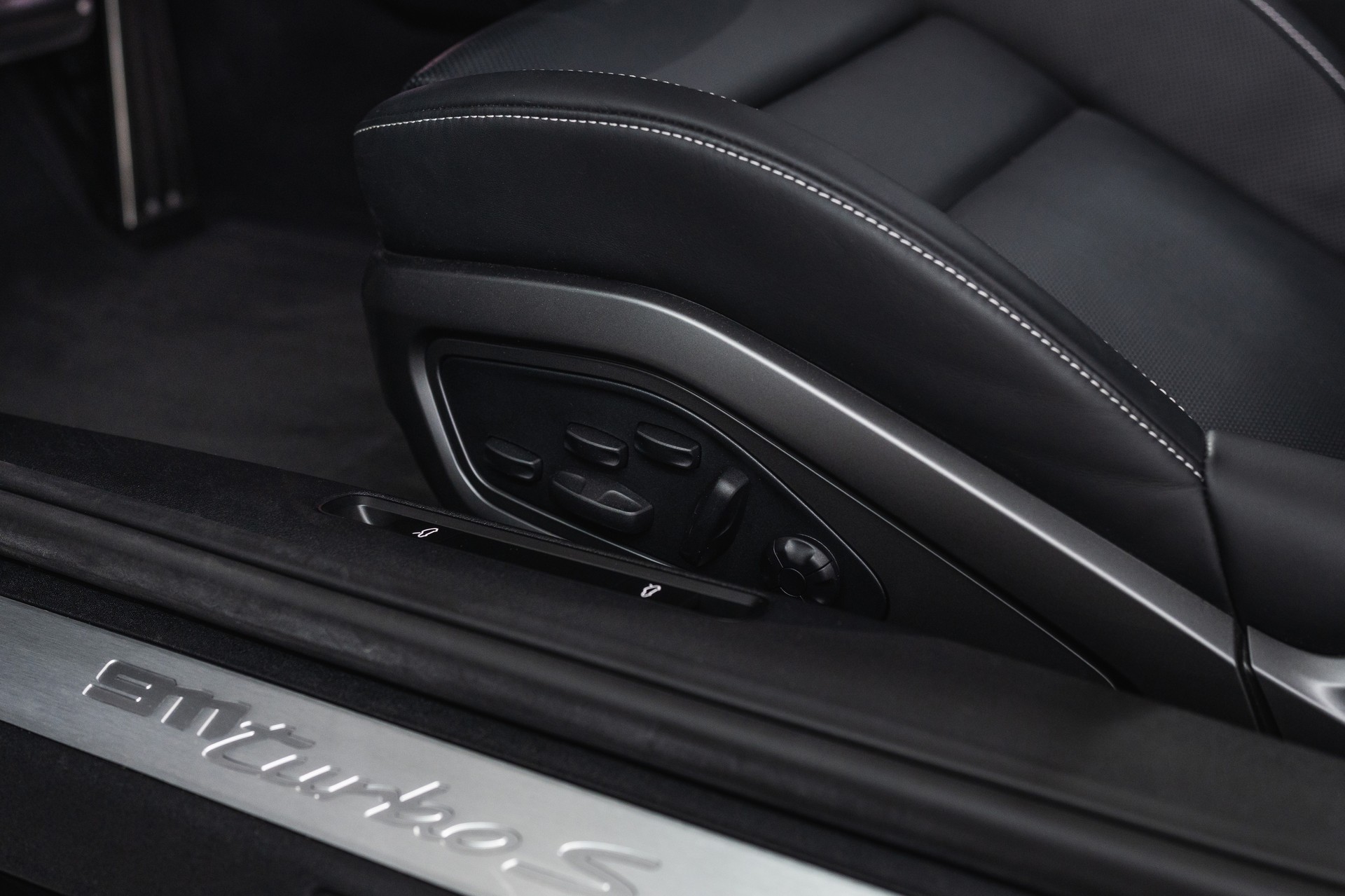 PORSCHE 911 Turbo S PDK-image-20
