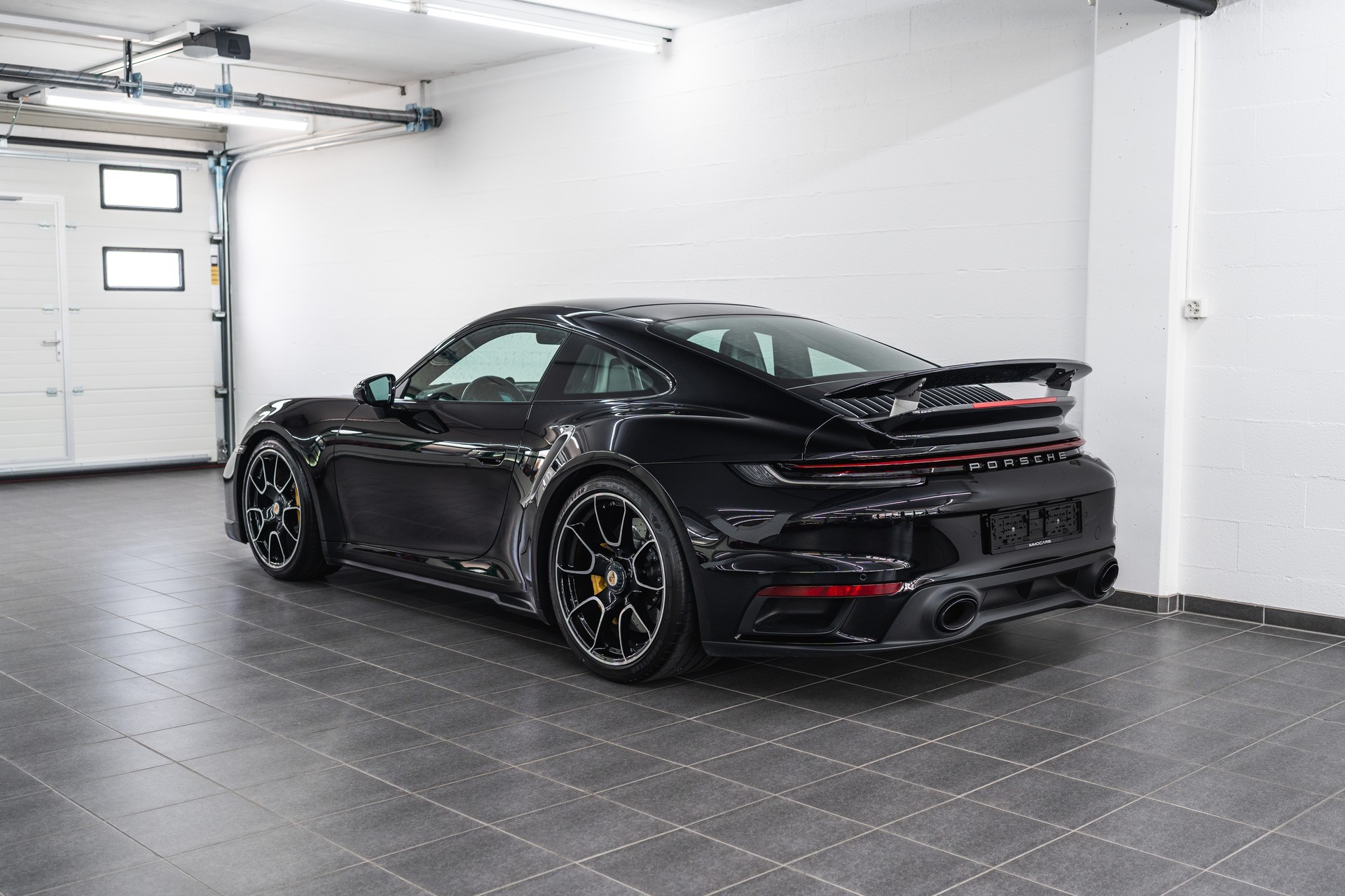 PORSCHE 911 Turbo S PDK-image-4