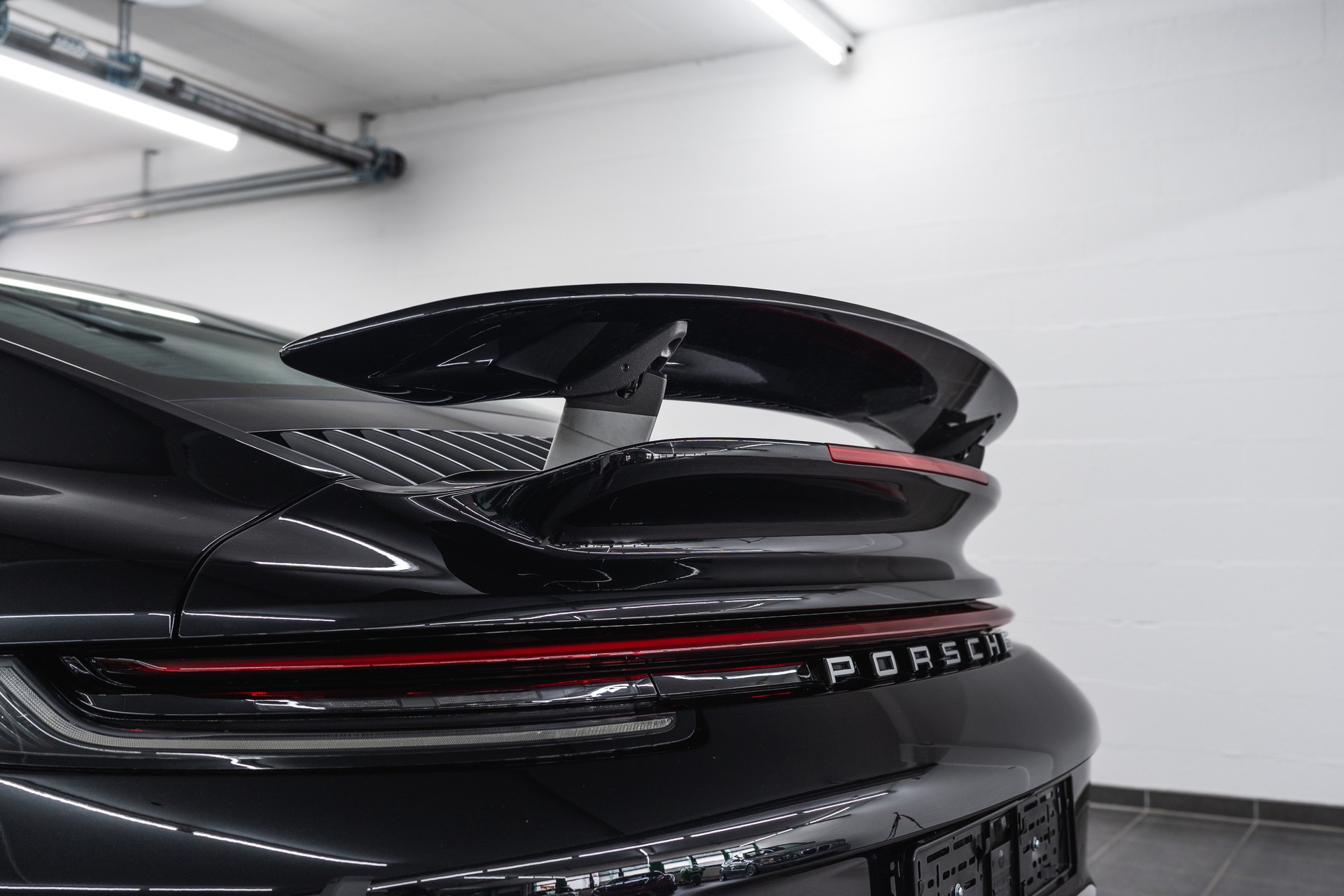 PORSCHE 911 Turbo S PDK-image-5