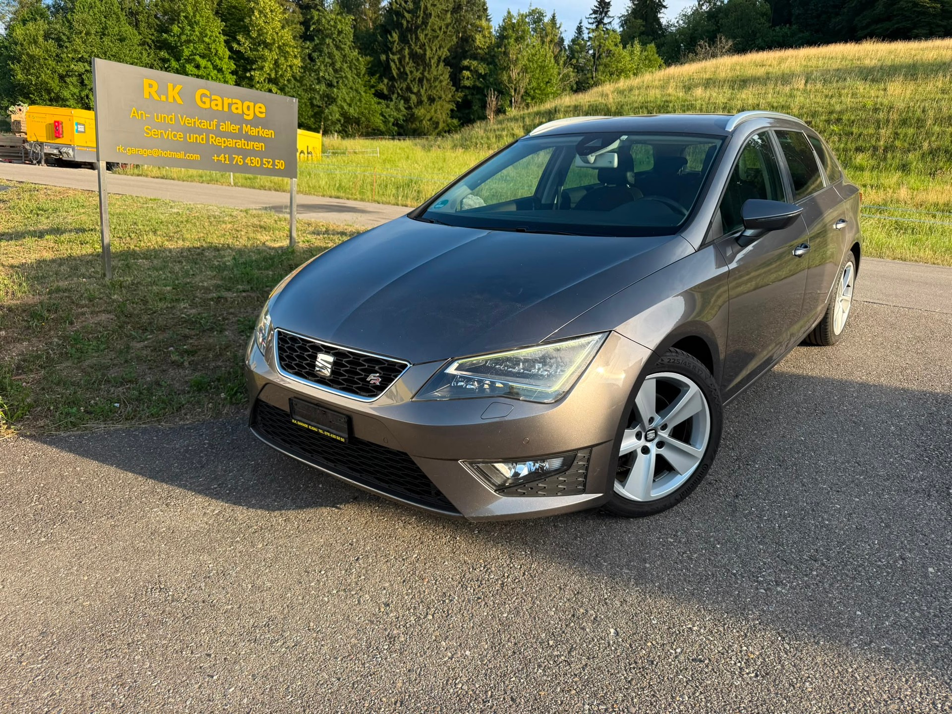 SEAT Leon ST 1.4 TSI FR-image-0
