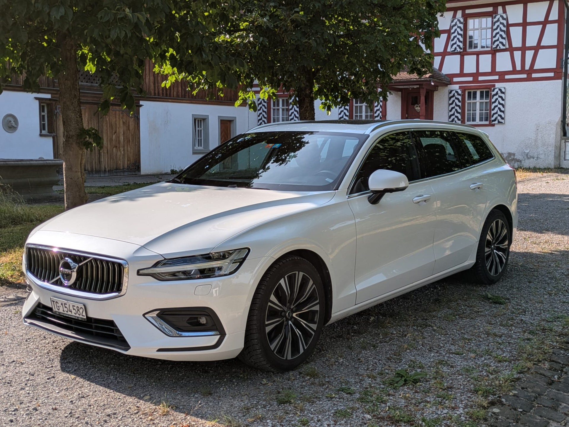 VOLVO 2.0 D4 Inscription-image-0