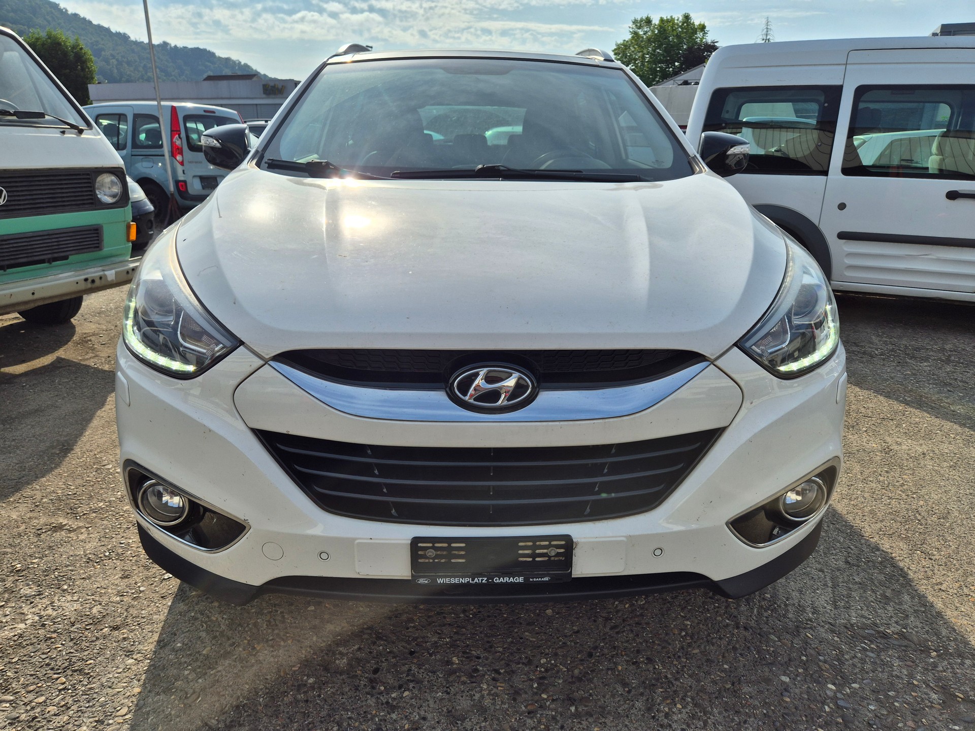 HYUNDAI iX 35 2.0 CRDi Premium 4WD Automatic-image-0