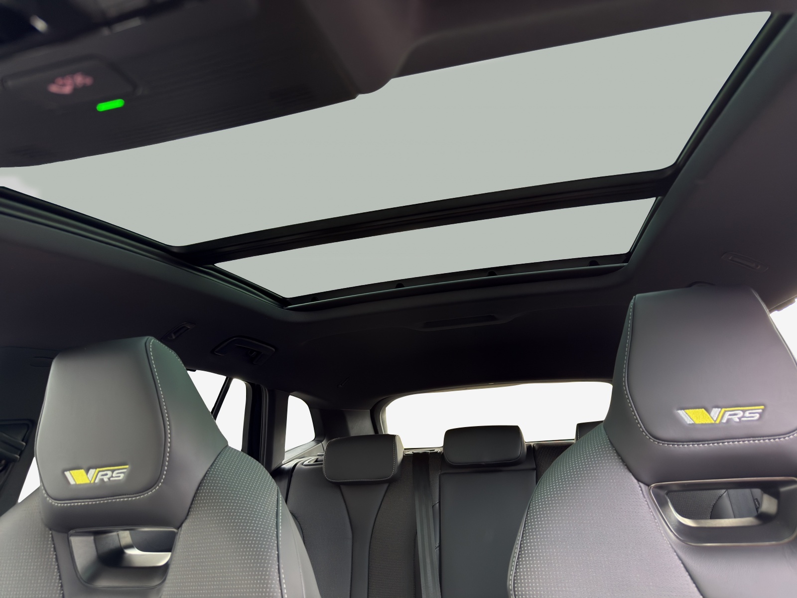 SKODA Enyaq 4x4 RS-image-14