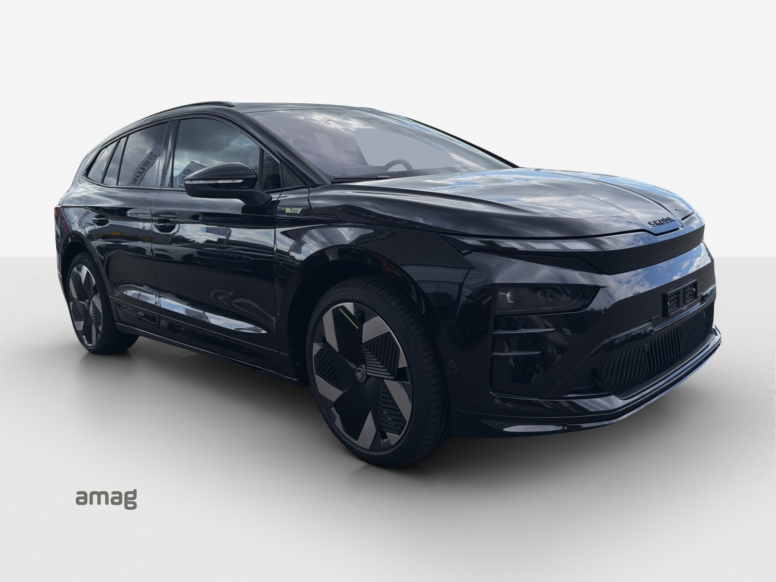 SKODA Enyaq 4x4 RS-image-5