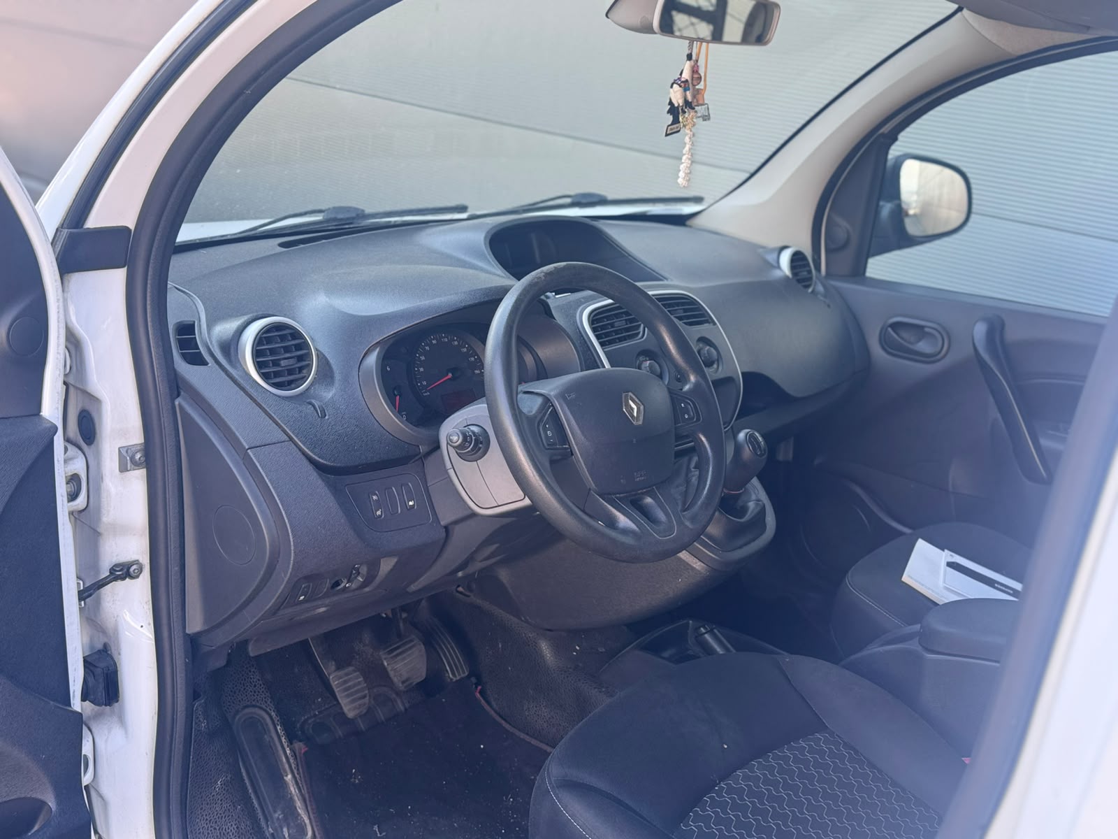 RENAULT Kangoo Medium dCi 90 Business-image-16