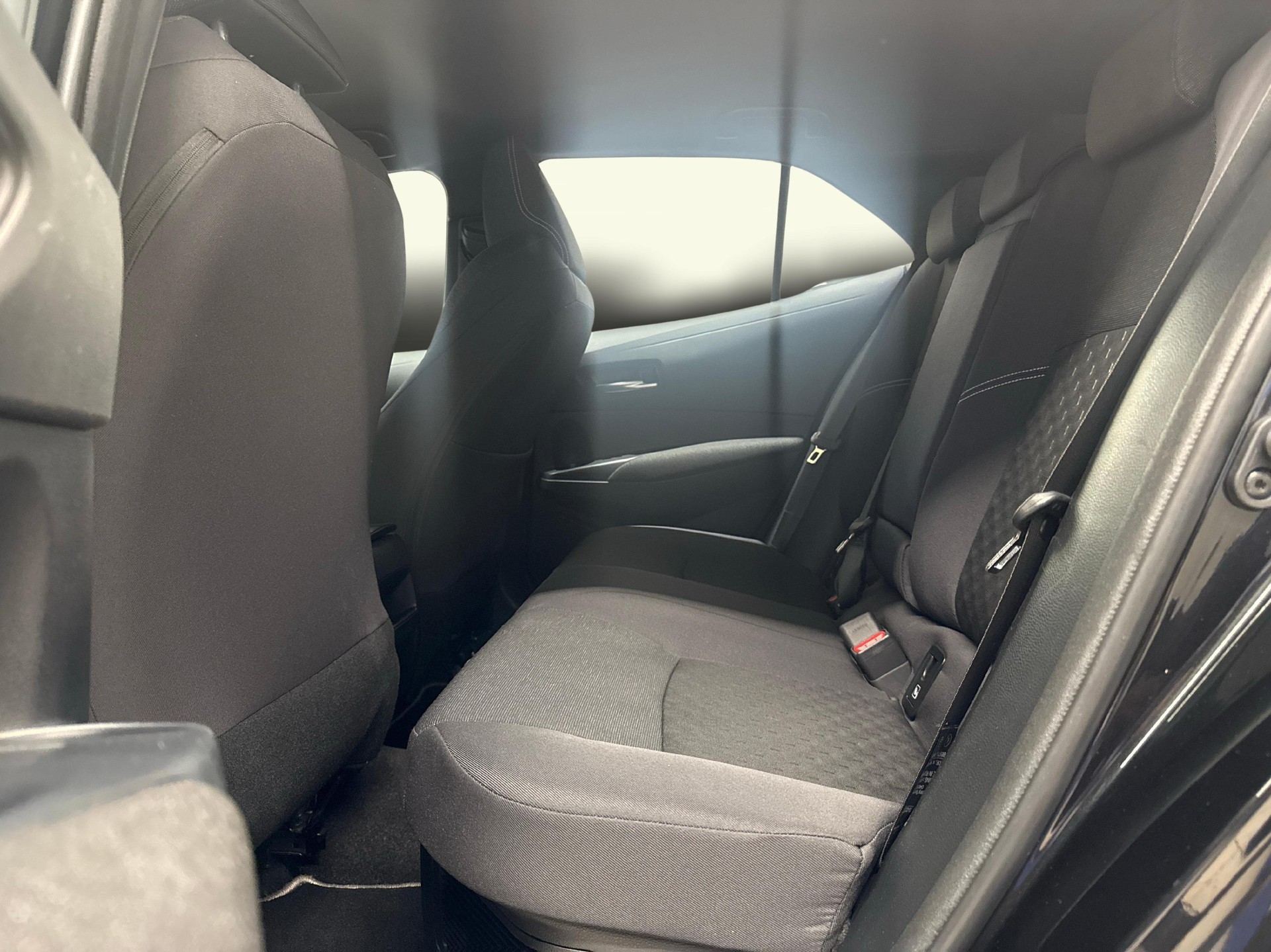 TOYOTA Corolla 1.8 HSD Comfort-image-10