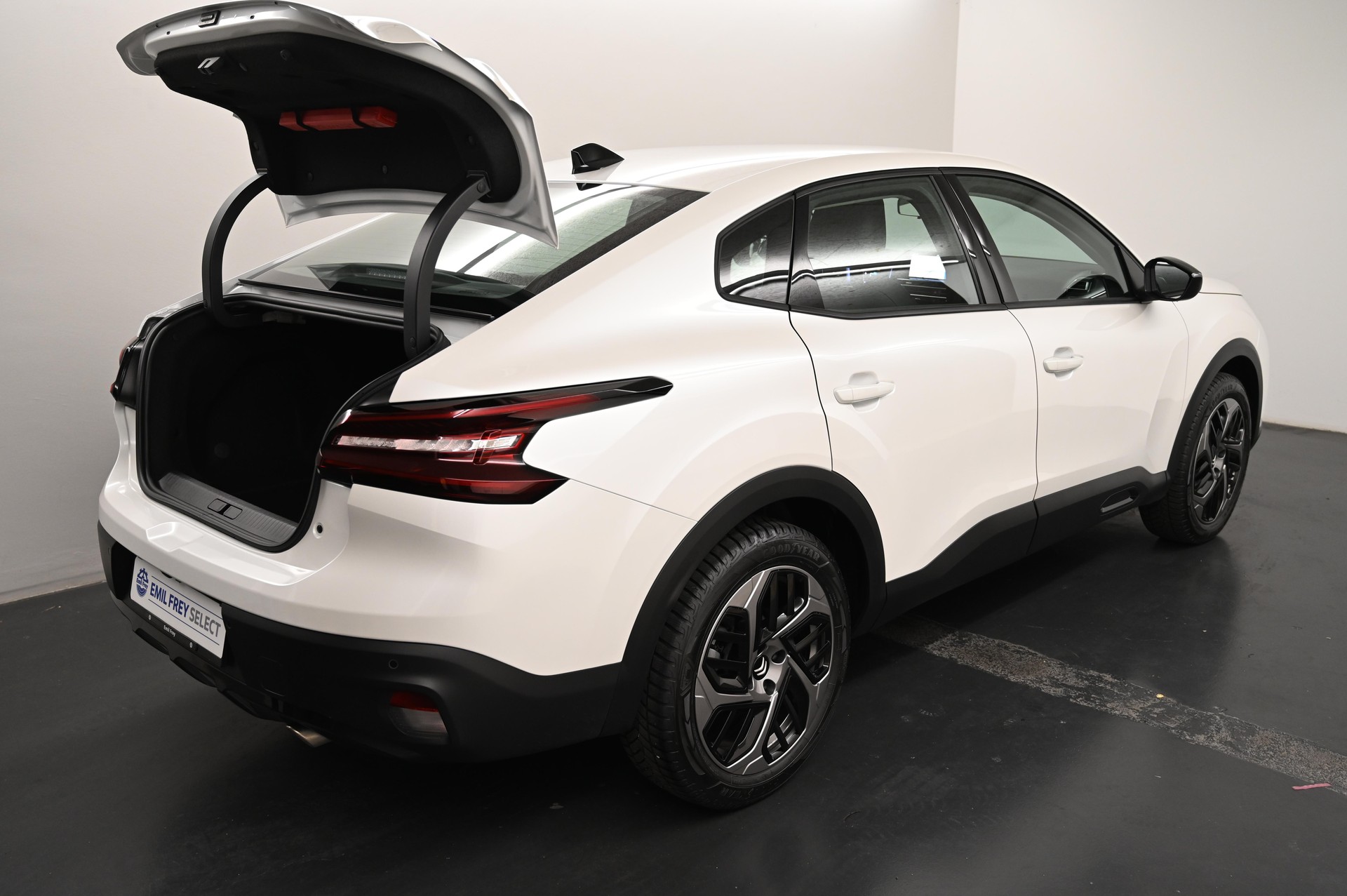 CITROEN C4 X 1.2 PureTech Swiss Edition-image-15