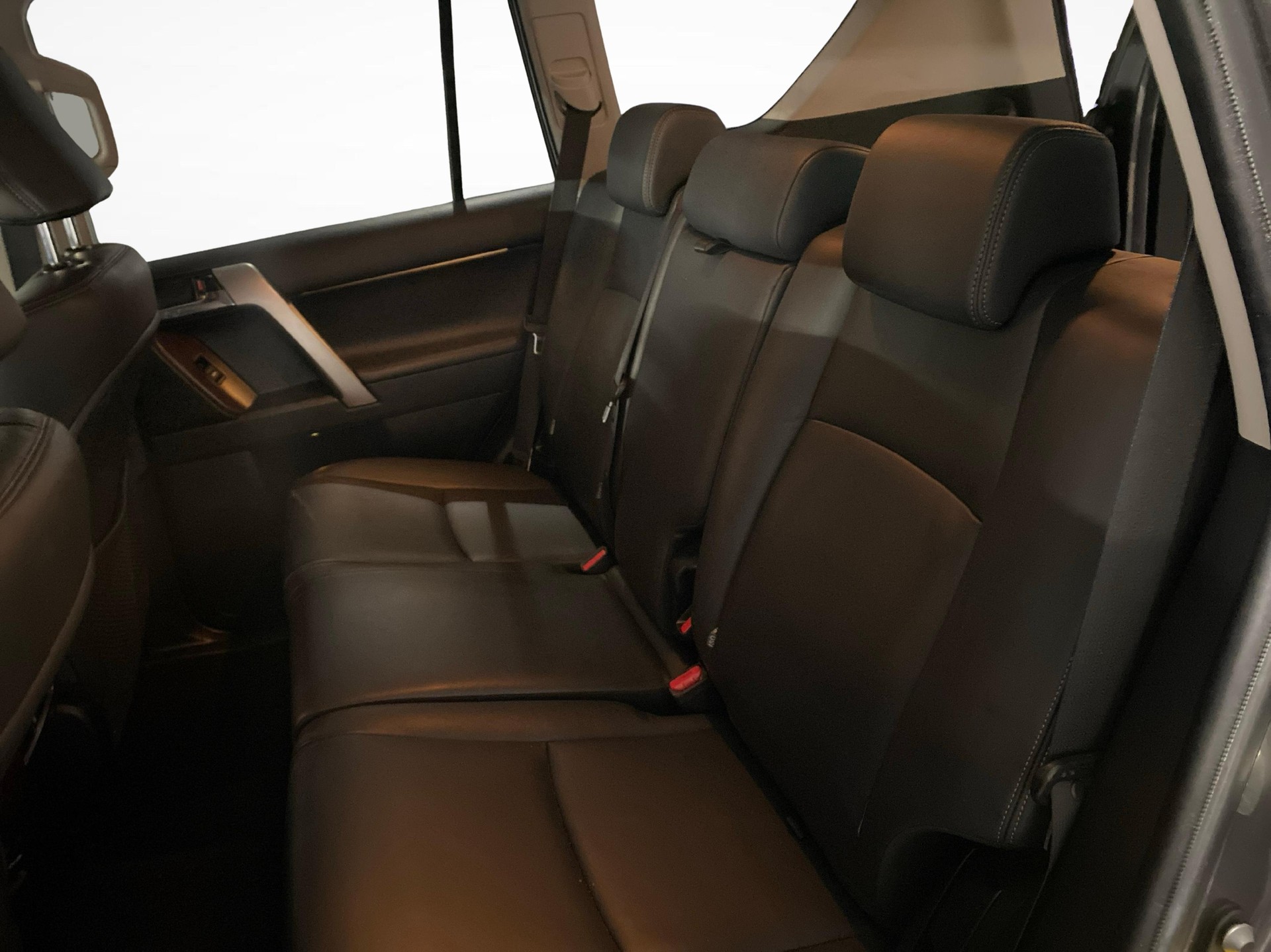 TOYOTA Land Cruiser 2.8 D Linea Sol-image-8
