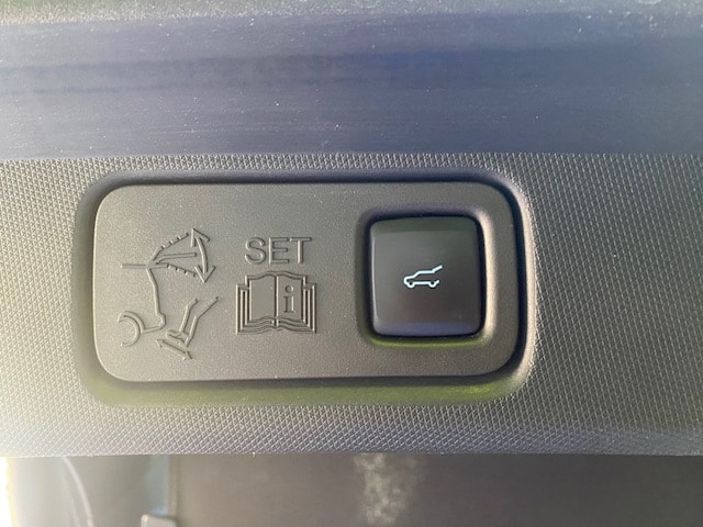 FORD Mustang MACH-E AWD 91 kWh-image-9