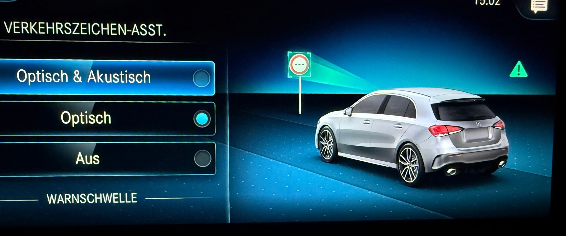 MERCEDES-BENZ A 35 AMG 4Matic Speedshift-image-8