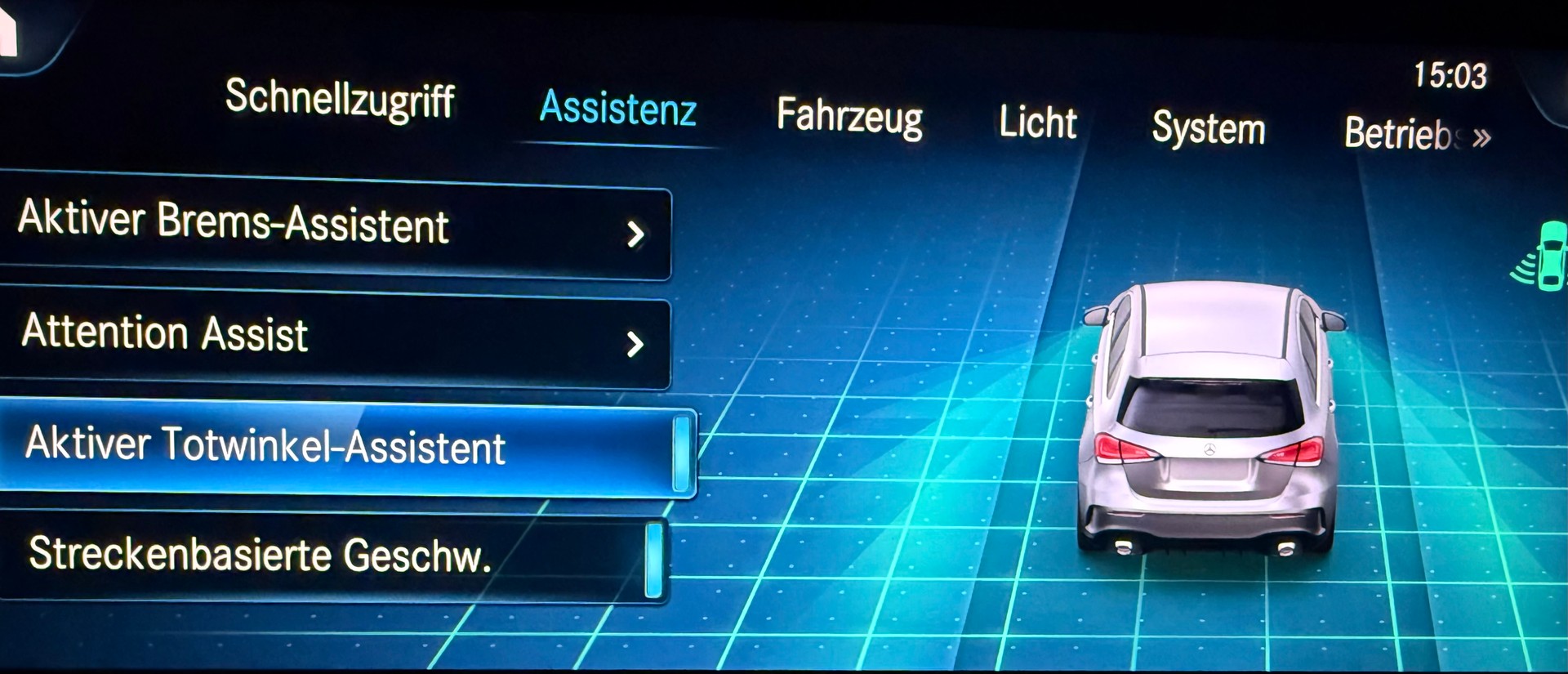MERCEDES-BENZ A 35 AMG 4Matic Speedshift-image-11