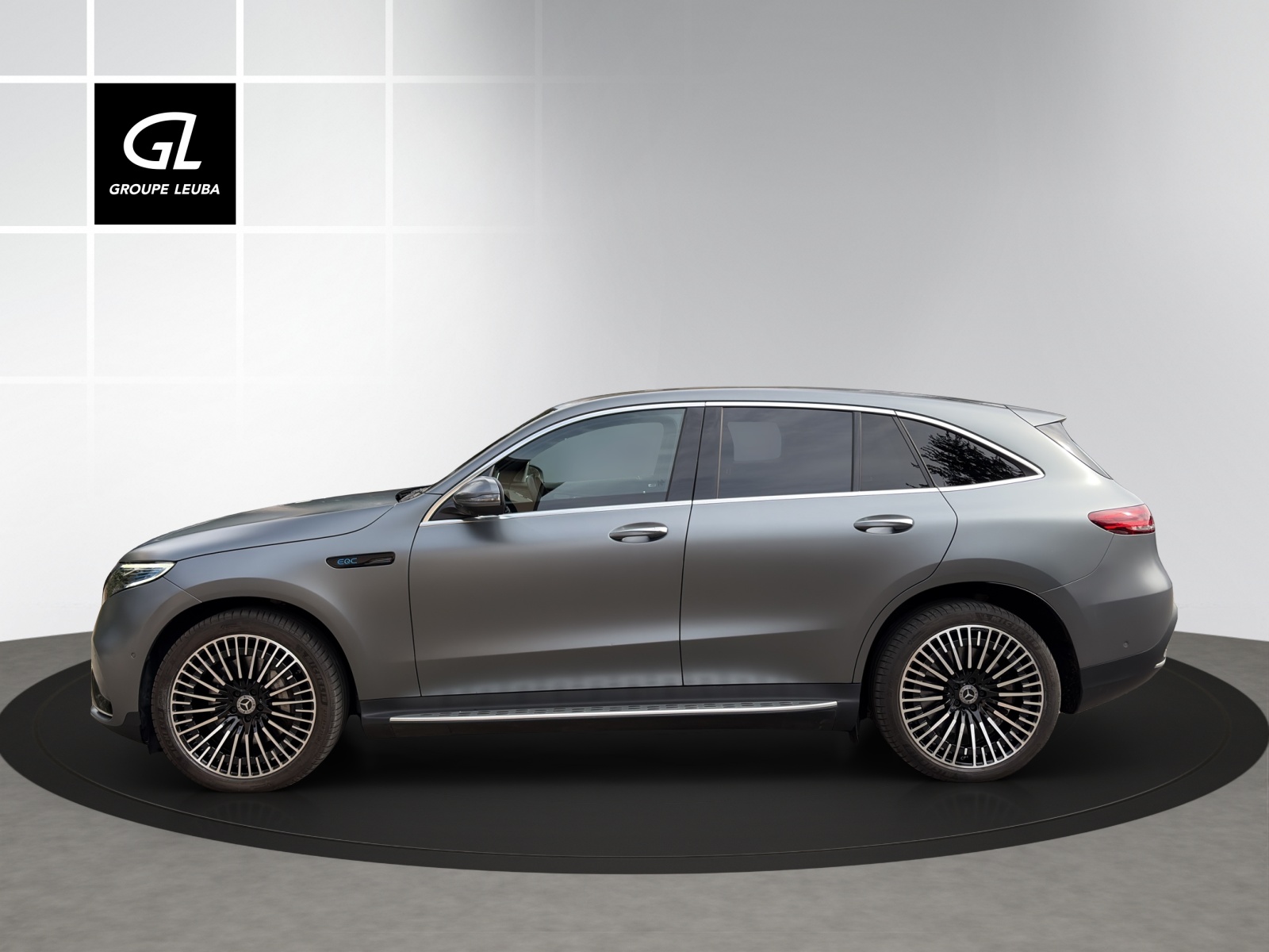 MERCEDES-BENZ EQC 400 AMG Line 4Matic-image-3