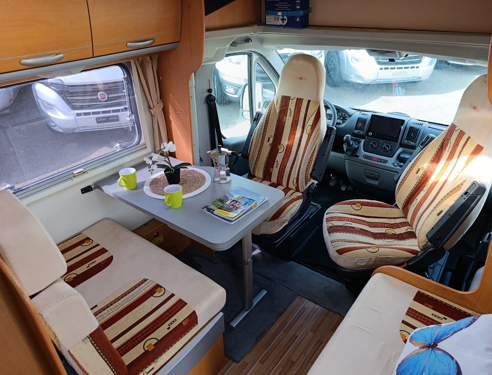 CI CARAVANSINTERNATIONAL Elliot Garage ***Hervorragendes Preis-Leistungs-Verhältnis***Multimedia *Rückfahrkamera *Navigation *Ventilator-image-1