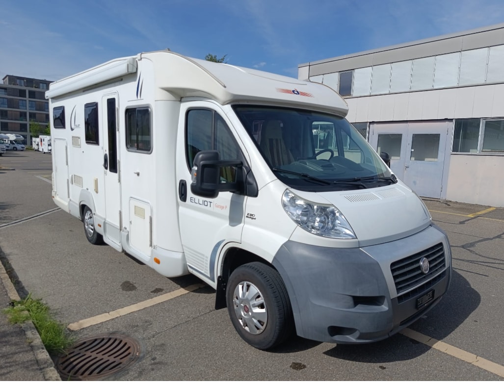 CI CARAVANSINTERNATIONAL Elliot Garage ***Hervorragendes Preis-Leistungs-Verhältnis***Multimedia *Rückfahrkamera *Navigation *Ventilator-image-0