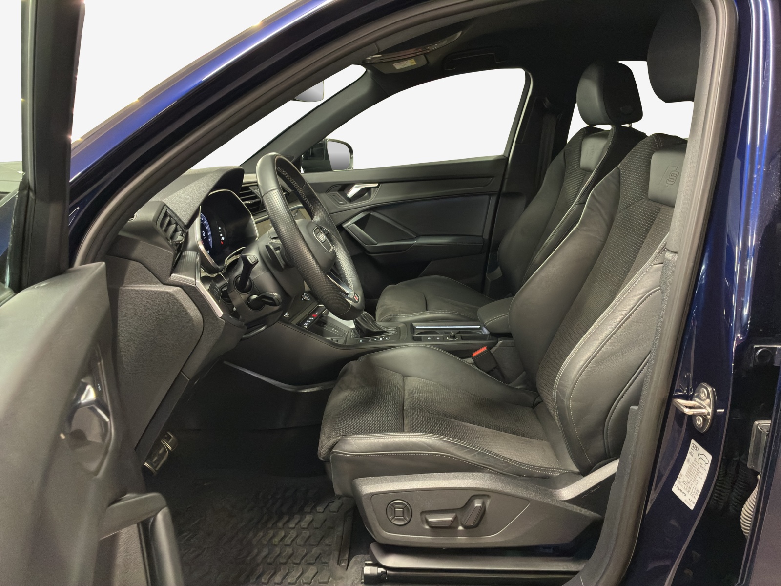 AUDI Q3 Sportback 35 TFSI S line Attraction S-tronic-image-7