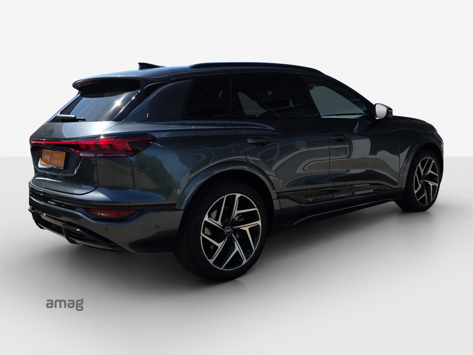 AUDI Q6 e-tron quattro-image-5