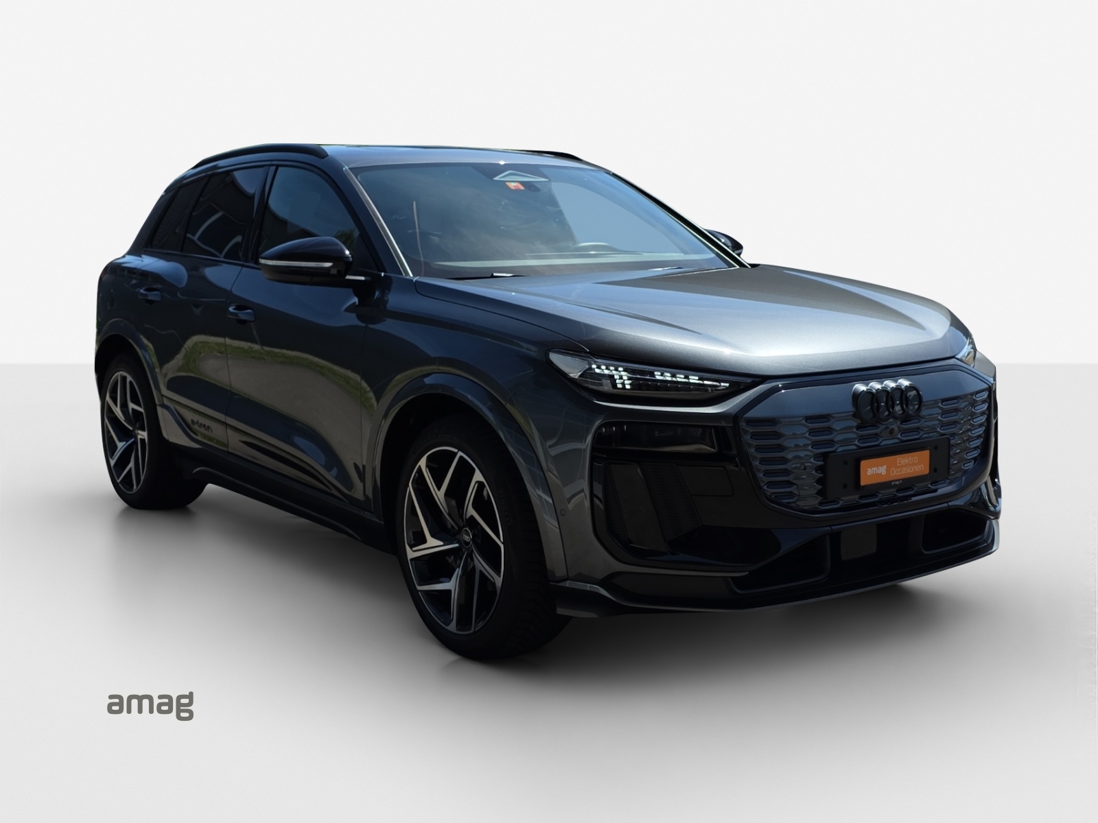 AUDI Q6 e-tron quattro-image-6