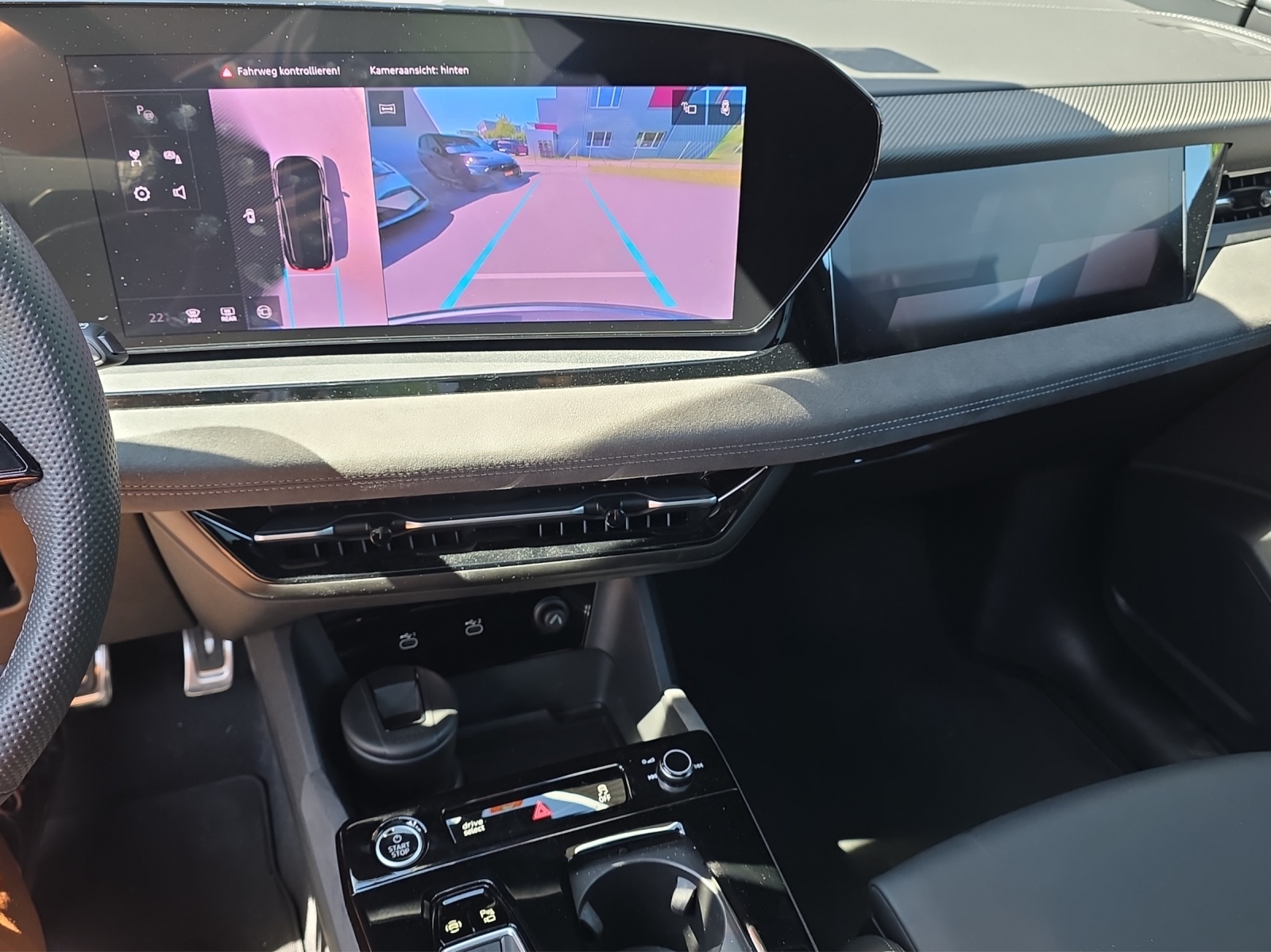 AUDI Q6 e-tron quattro-image-11