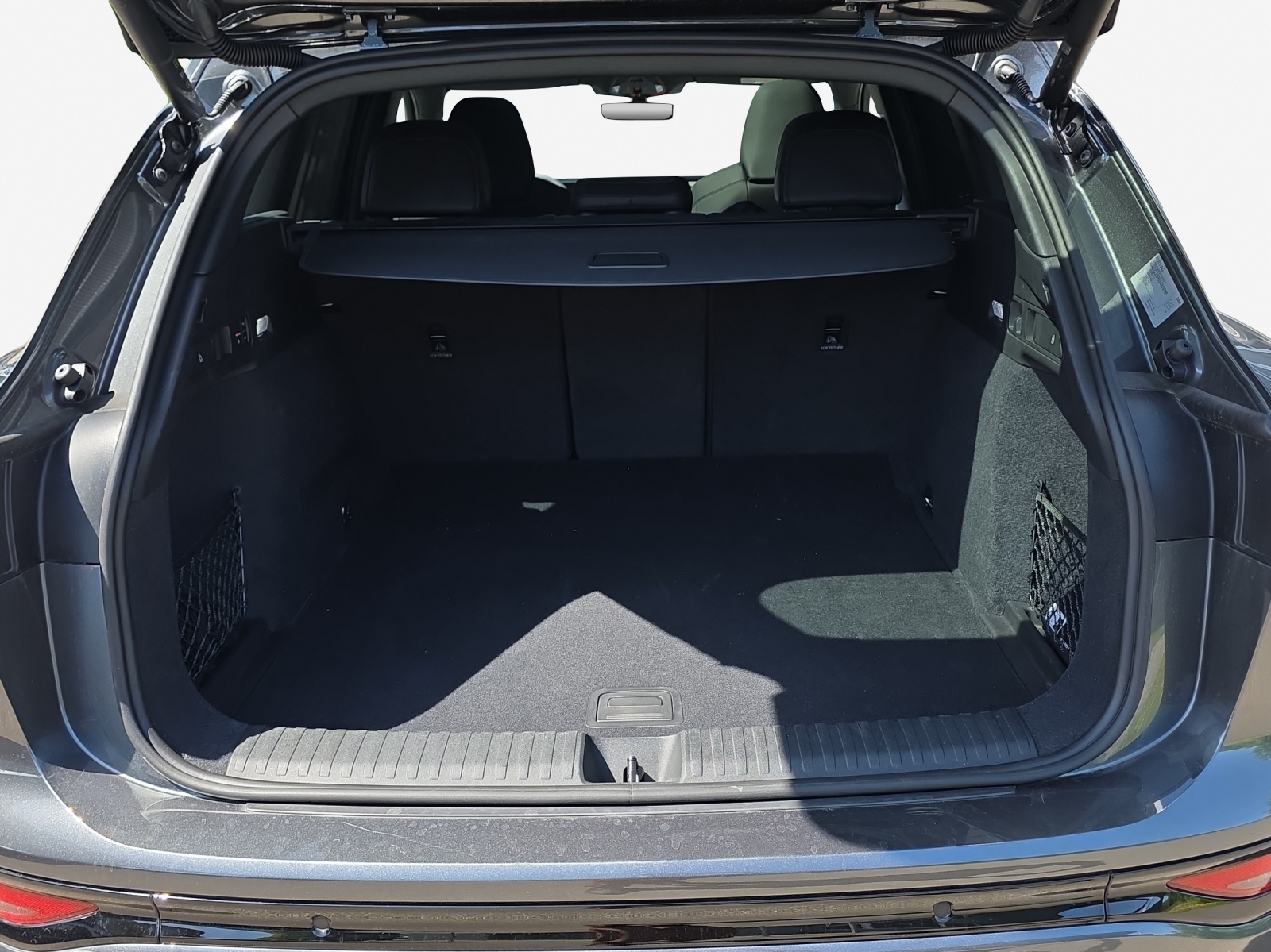 AUDI Q6 e-tron quattro-image-13