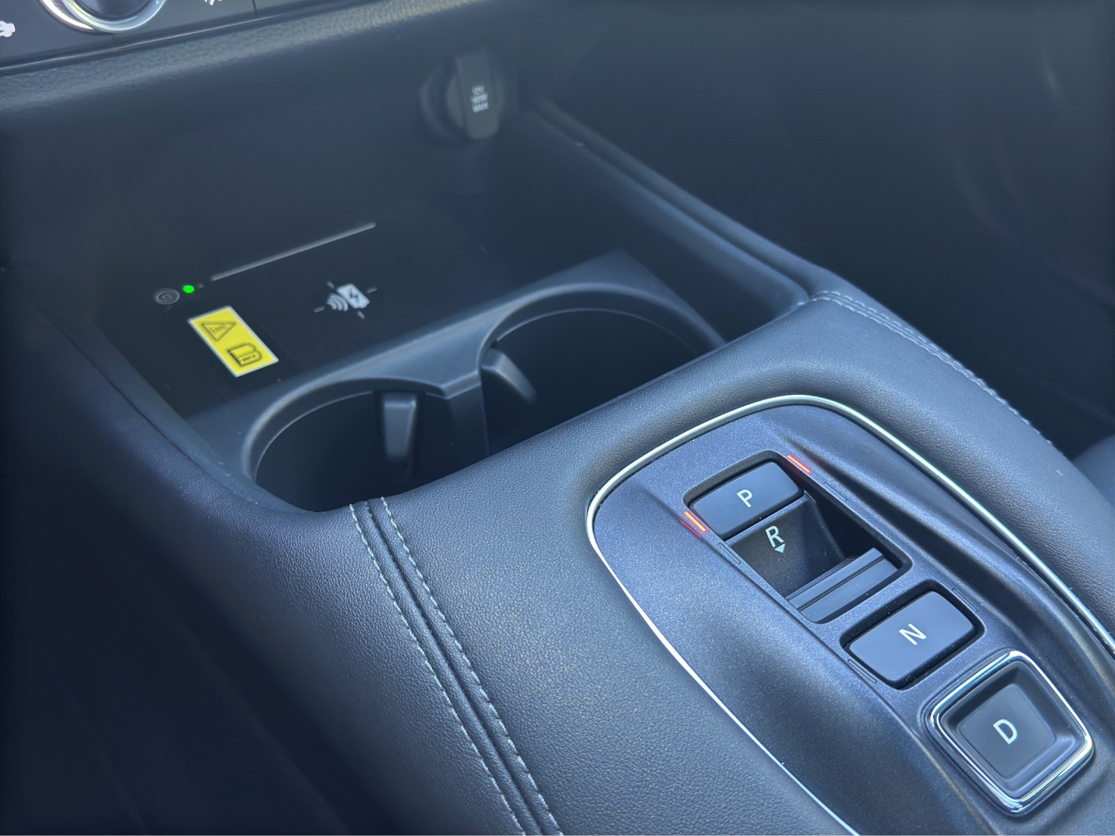 HONDA ZR-V 2.0i MMD Hybrid Advance Automatic-image-8