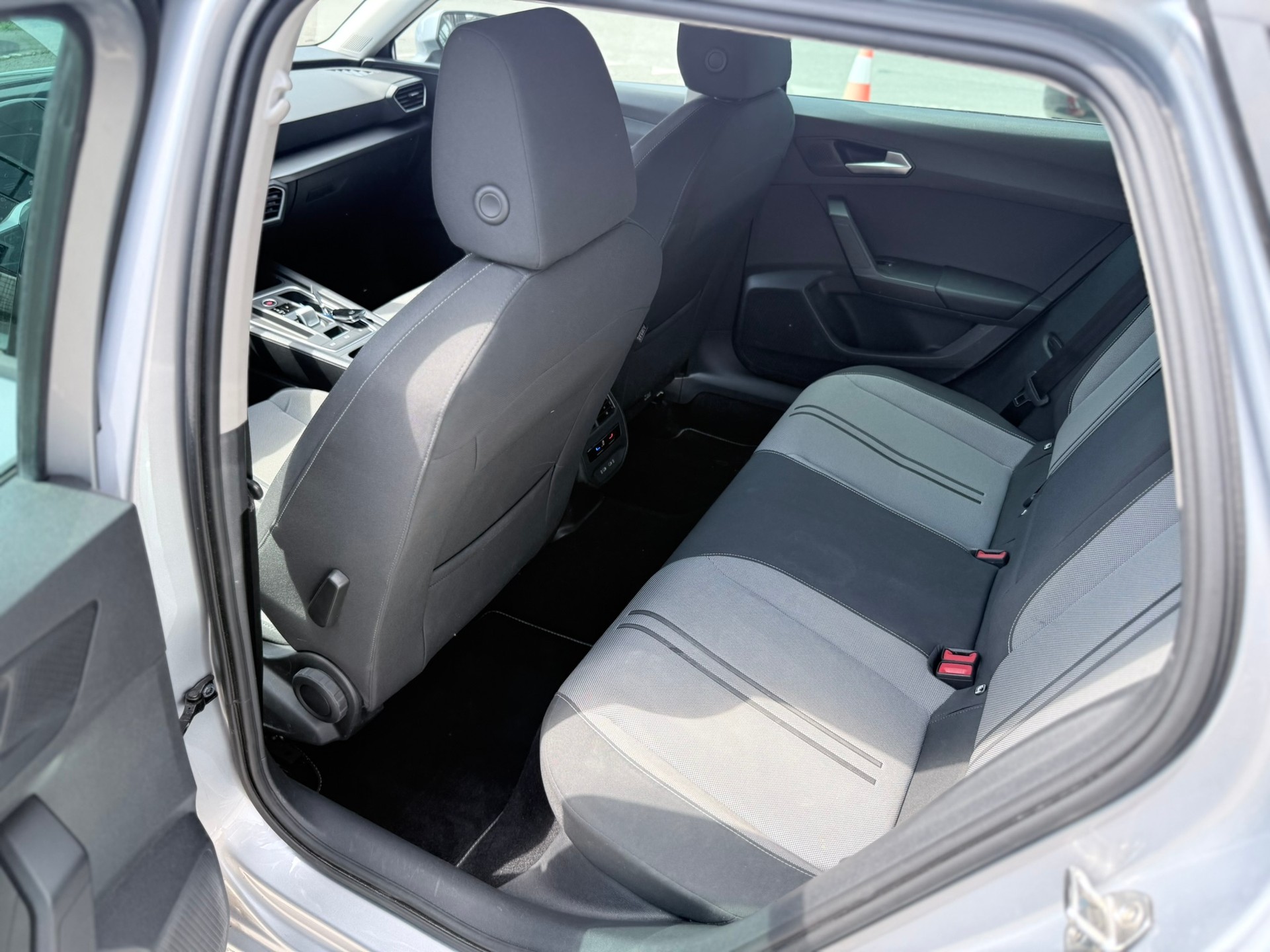SEAT Leon ST 2.0 TDI EVO DSG Style-image-26