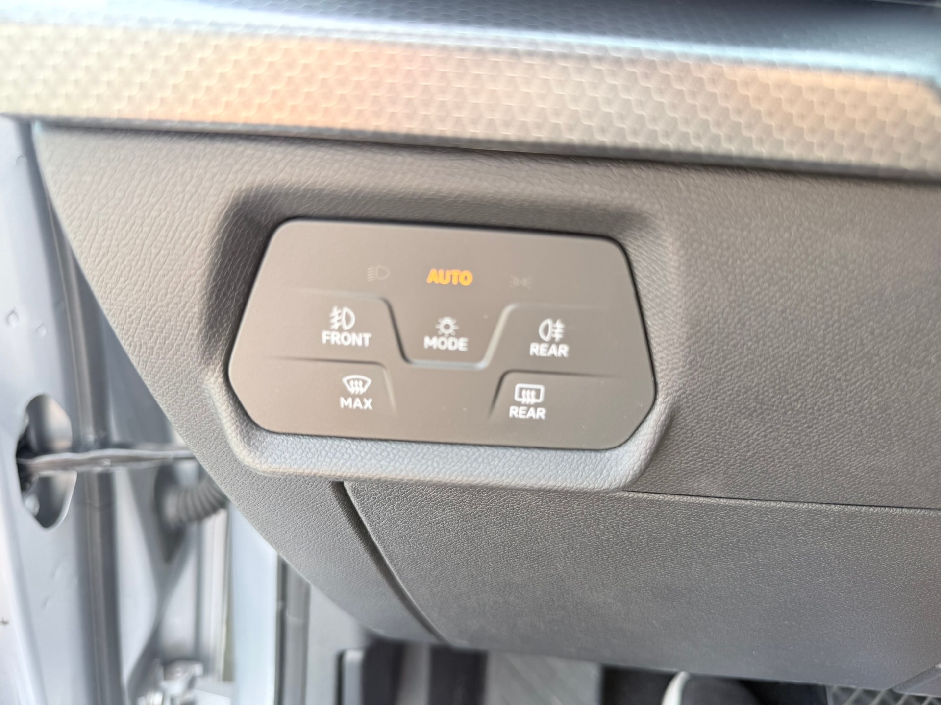 SEAT Leon ST 2.0 TDI EVO DSG Style-image-25