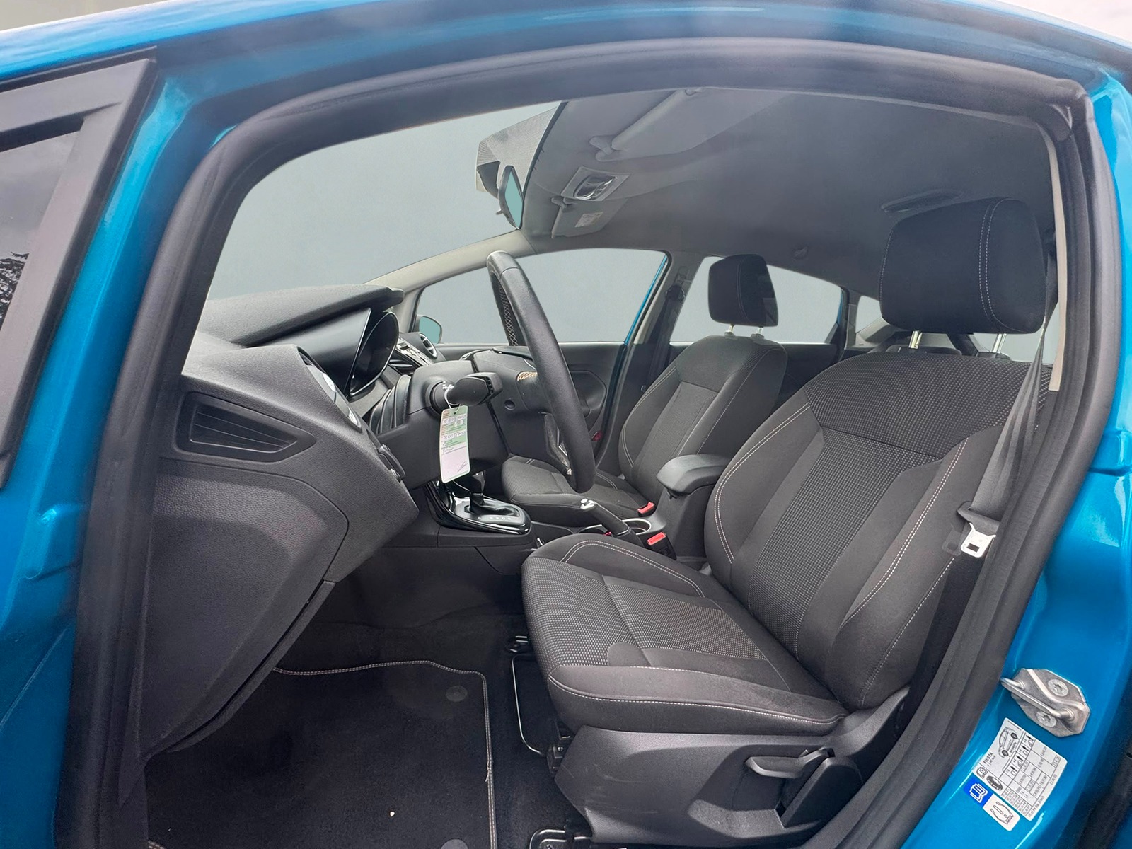 FORD Fiesta 1.0 SCTi Titanium PowerShift-image-9