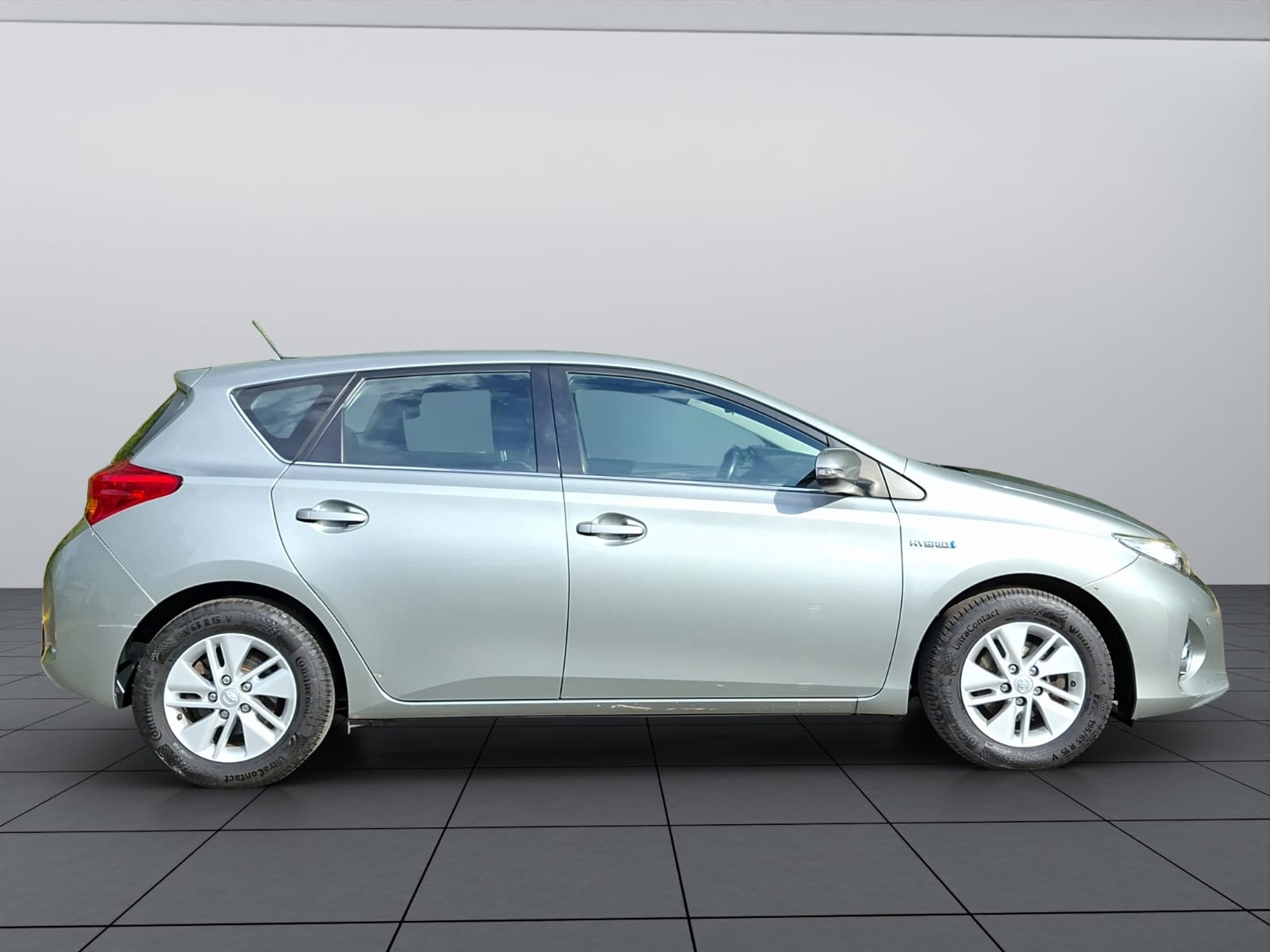 TOYOTA Auris 1.8 16V HSD Linea Luna-image-8