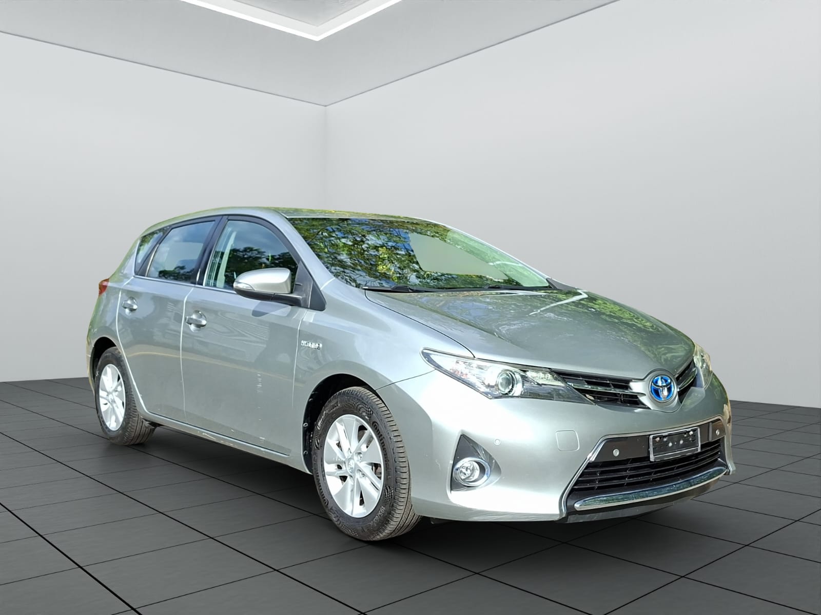 TOYOTA Auris 1.8 16V HSD Linea Luna-image-2