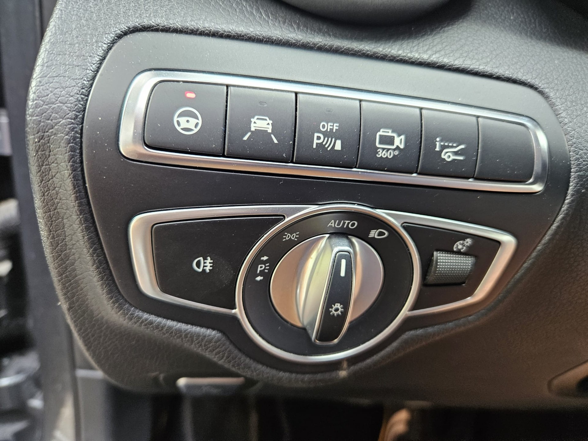 MERCEDES-BENZ GLC 250 d Exclusive 4Matic 9G-Tronic-image-9