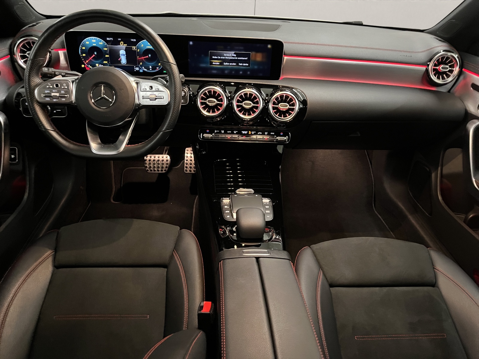 MERCEDES-BENZ CLA-Klasse X118 Shooting Brake CLA 200 AMG Line-image-7