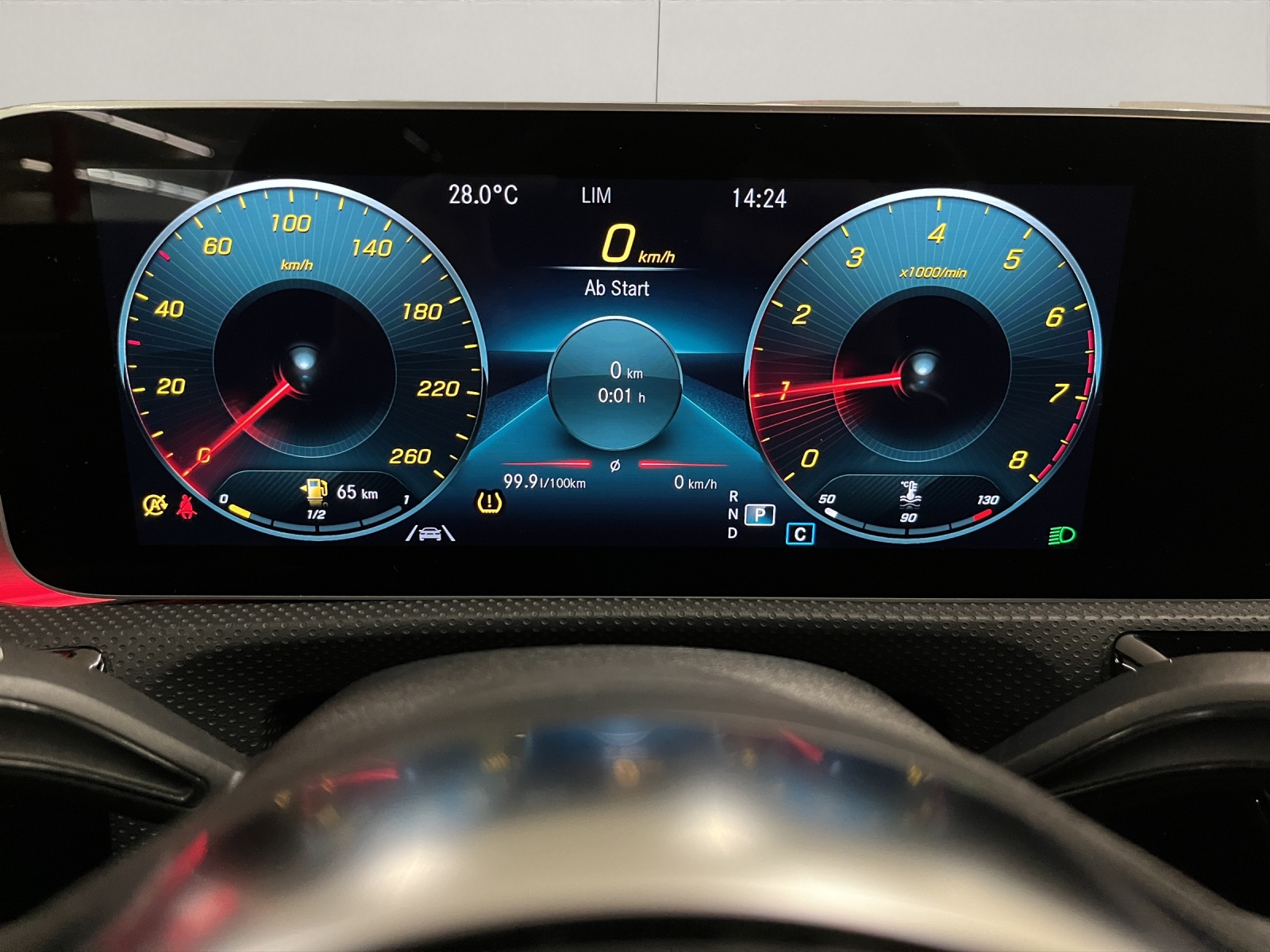 MERCEDES-BENZ CLA-Klasse X118 Shooting Brake CLA 200 AMG Line-image-9