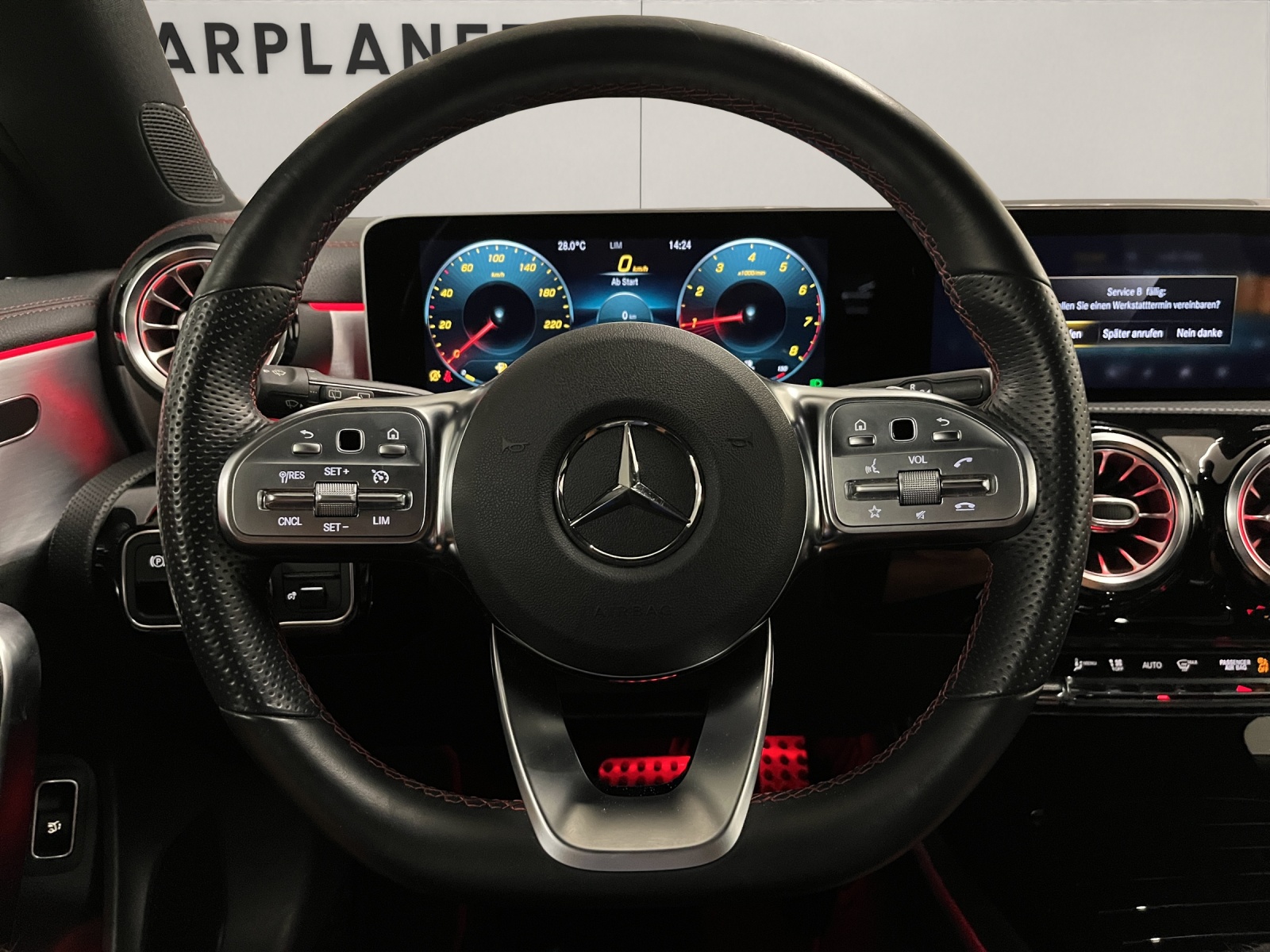 MERCEDES-BENZ CLA-Klasse X118 Shooting Brake CLA 200 AMG Line-image-8