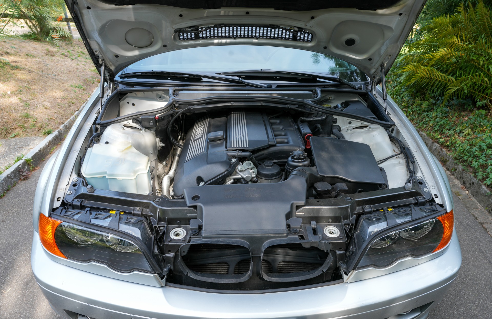 BMW 325Ci-image-7