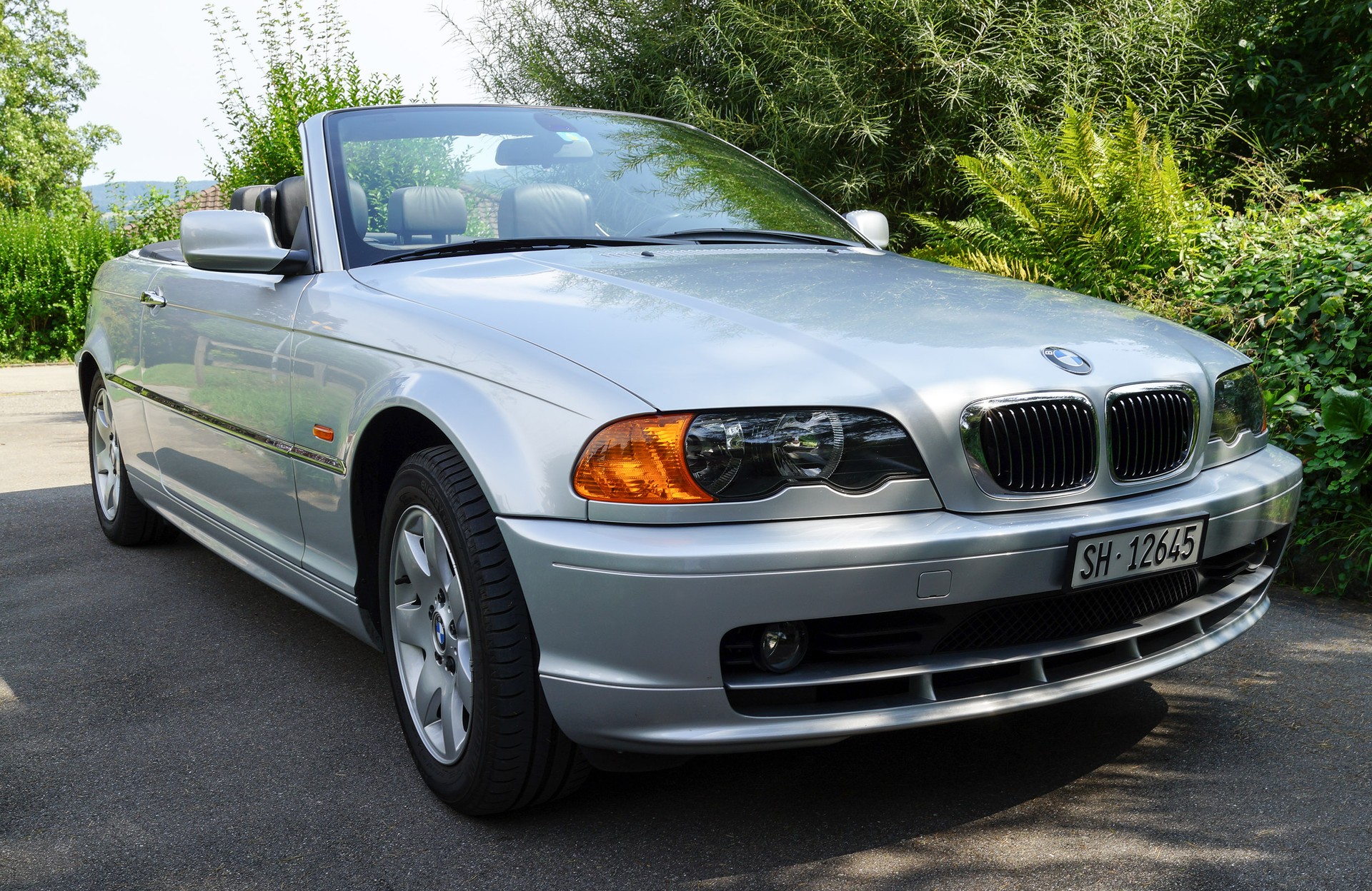 BMW 325Ci-image-3