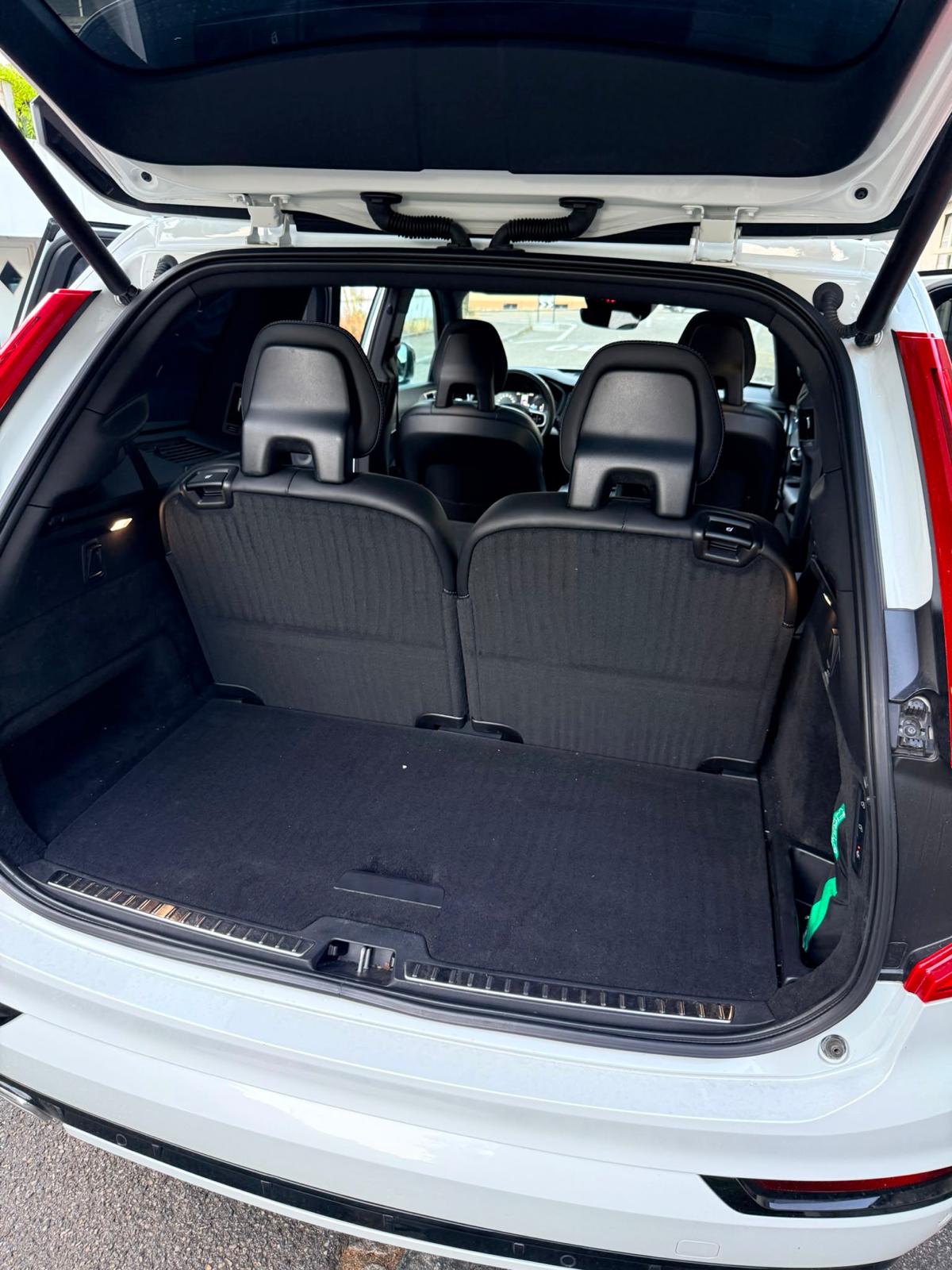 VOLVO XC90 T8 eAWD R-Inscription 7PL. TE-image-10
