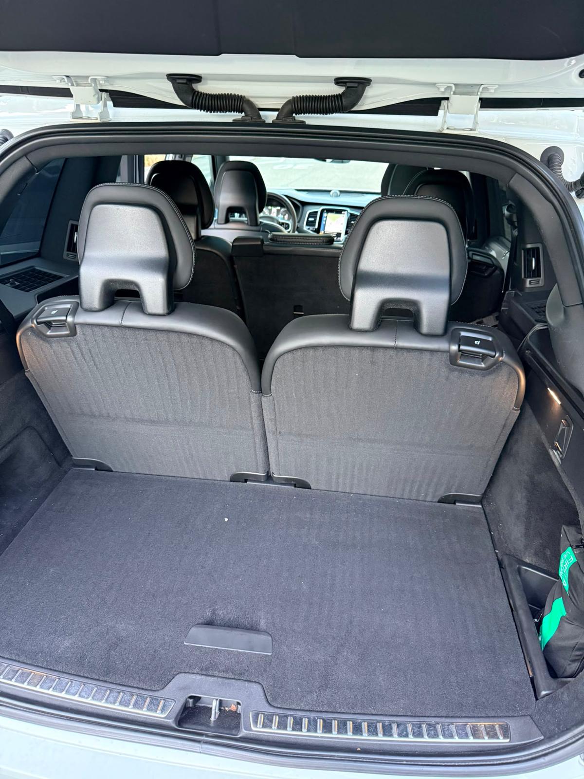 VOLVO XC90 T8 eAWD R-Inscription 7PL. TE-image-8