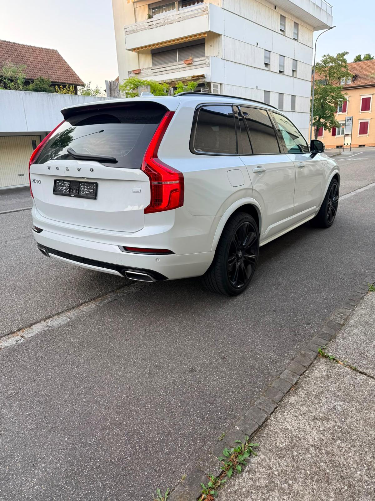 VOLVO XC90 T8 eAWD R-Inscription 7PL. TE-image-6