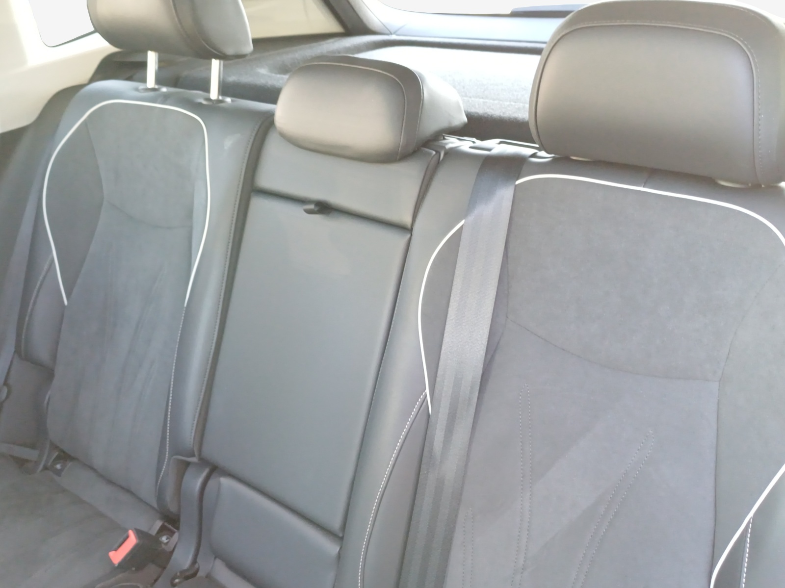 VW Tiguan 2.0 TSI DSG Elegance 4Motion-image-11