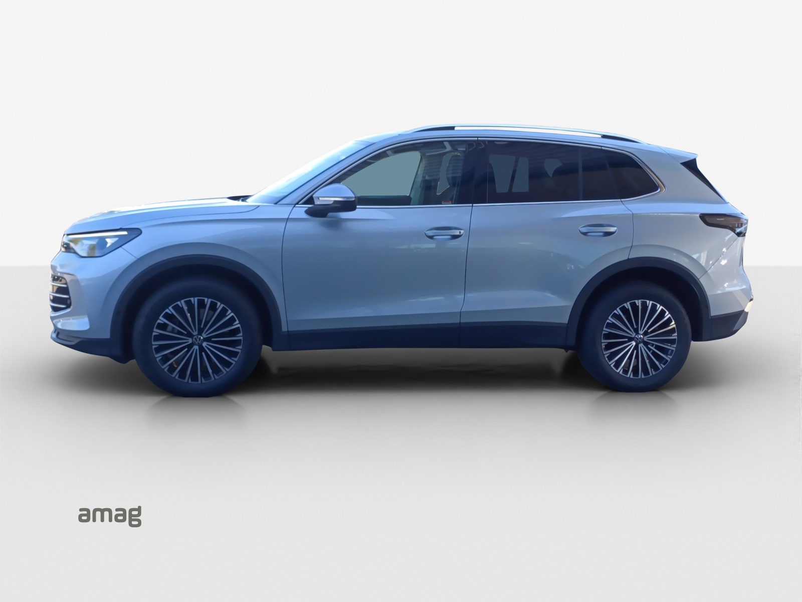 VW Tiguan 2.0 TSI DSG Elegance 4Motion-image-1