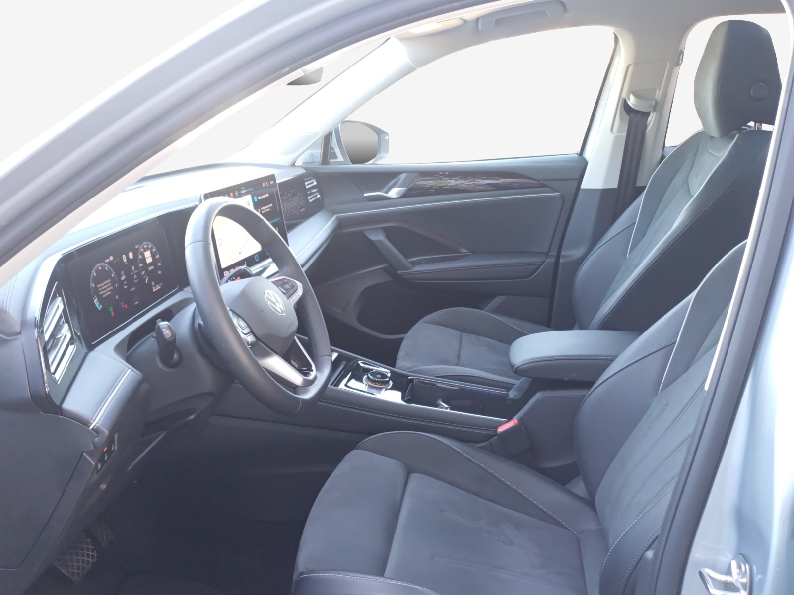 VW Tiguan 2.0 TSI DSG Elegance 4Motion-image-7