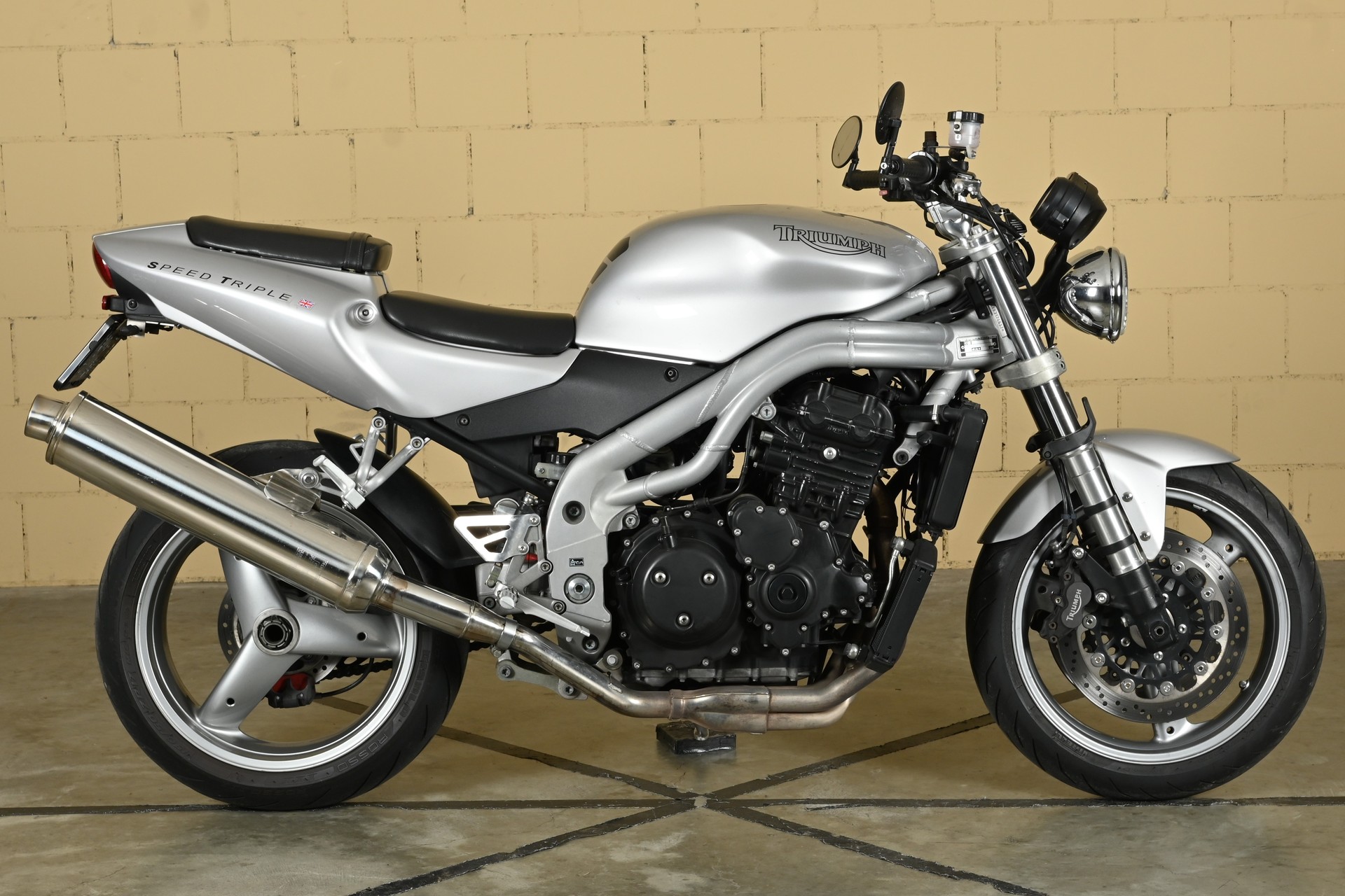 TRIUMPH Speed Triple 955i