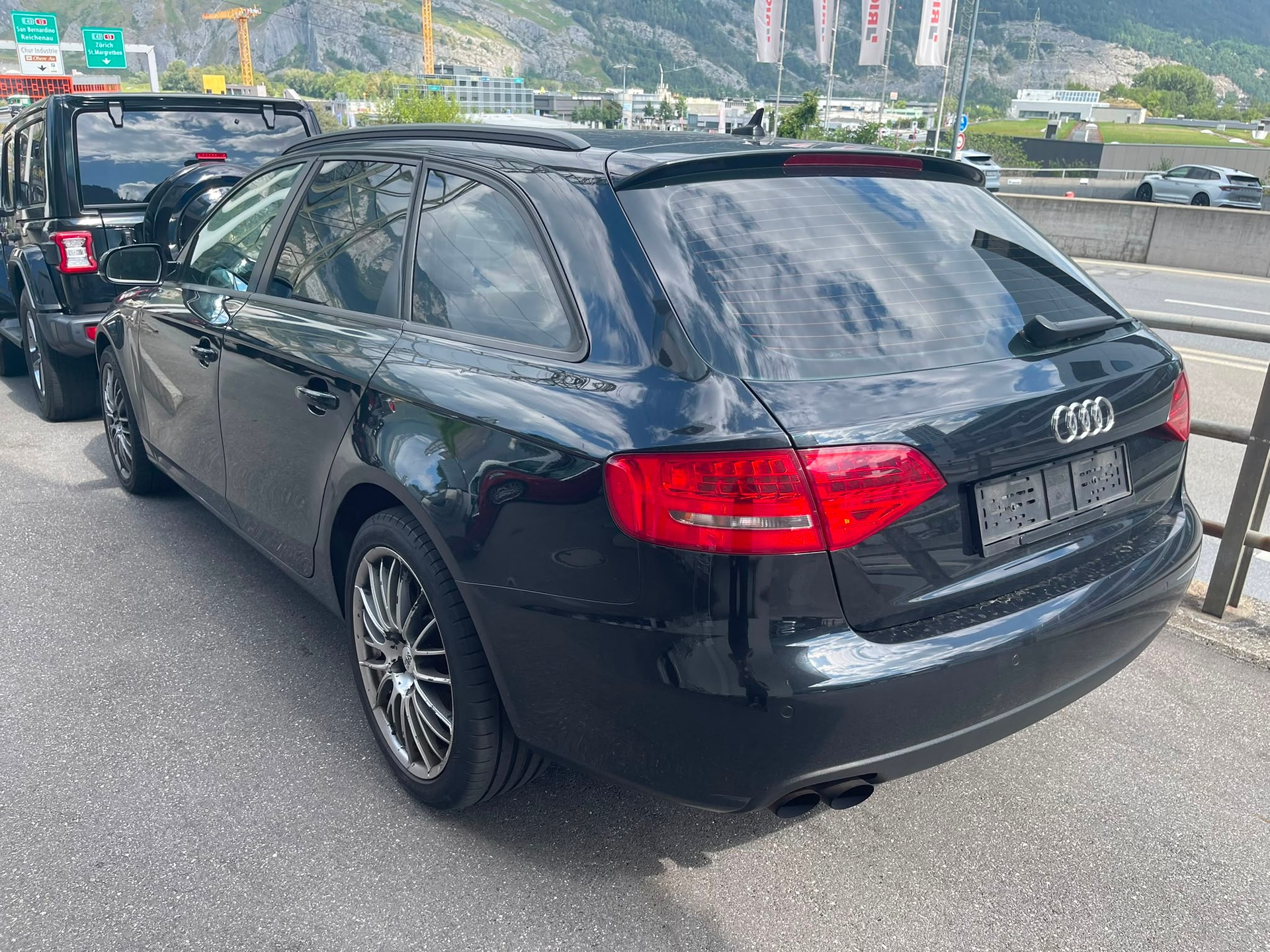 AUDI A4 Avant 1.8 TFSI-image-2