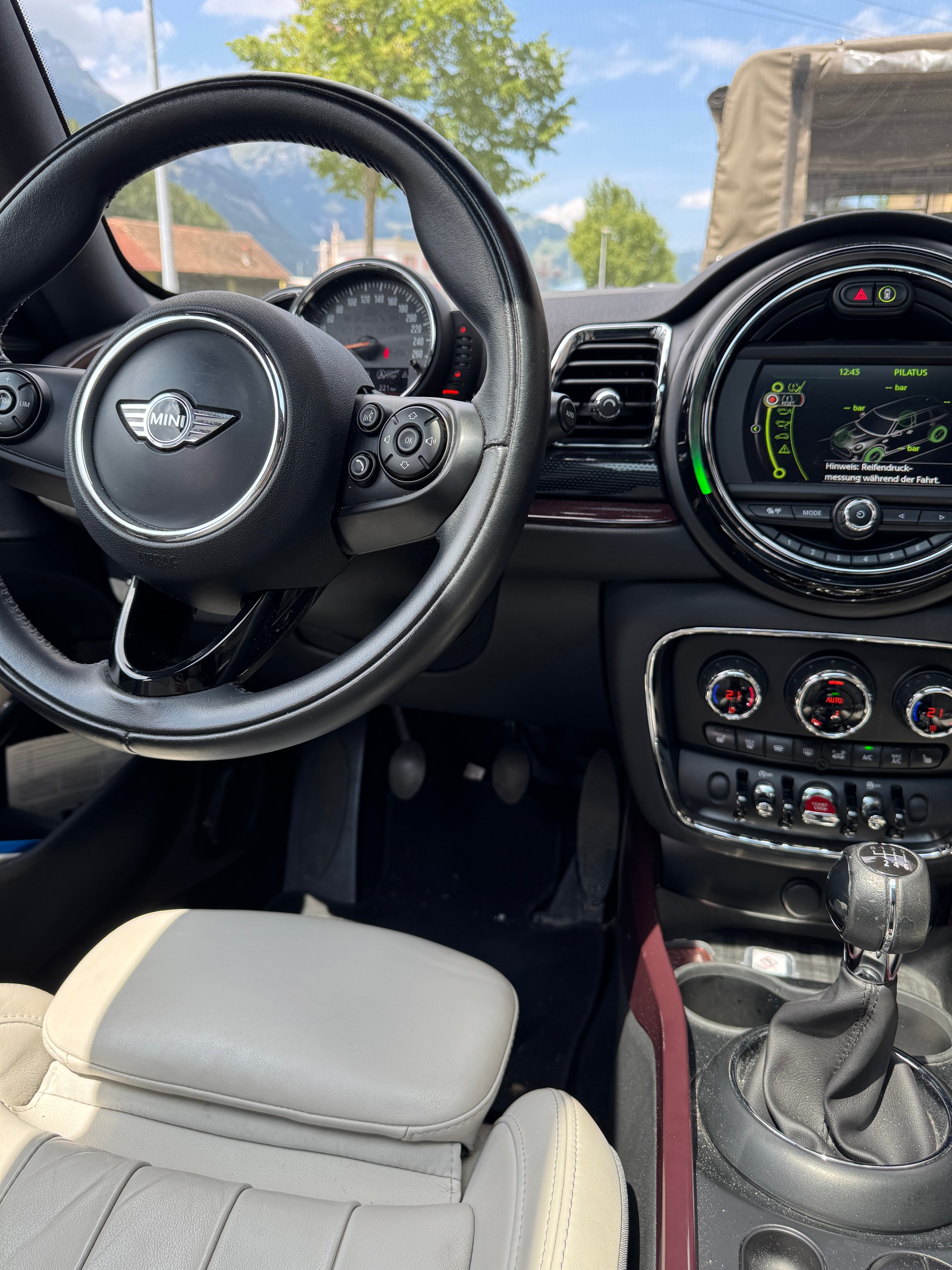 MINI Clubman Cooper S ALL4-image-7