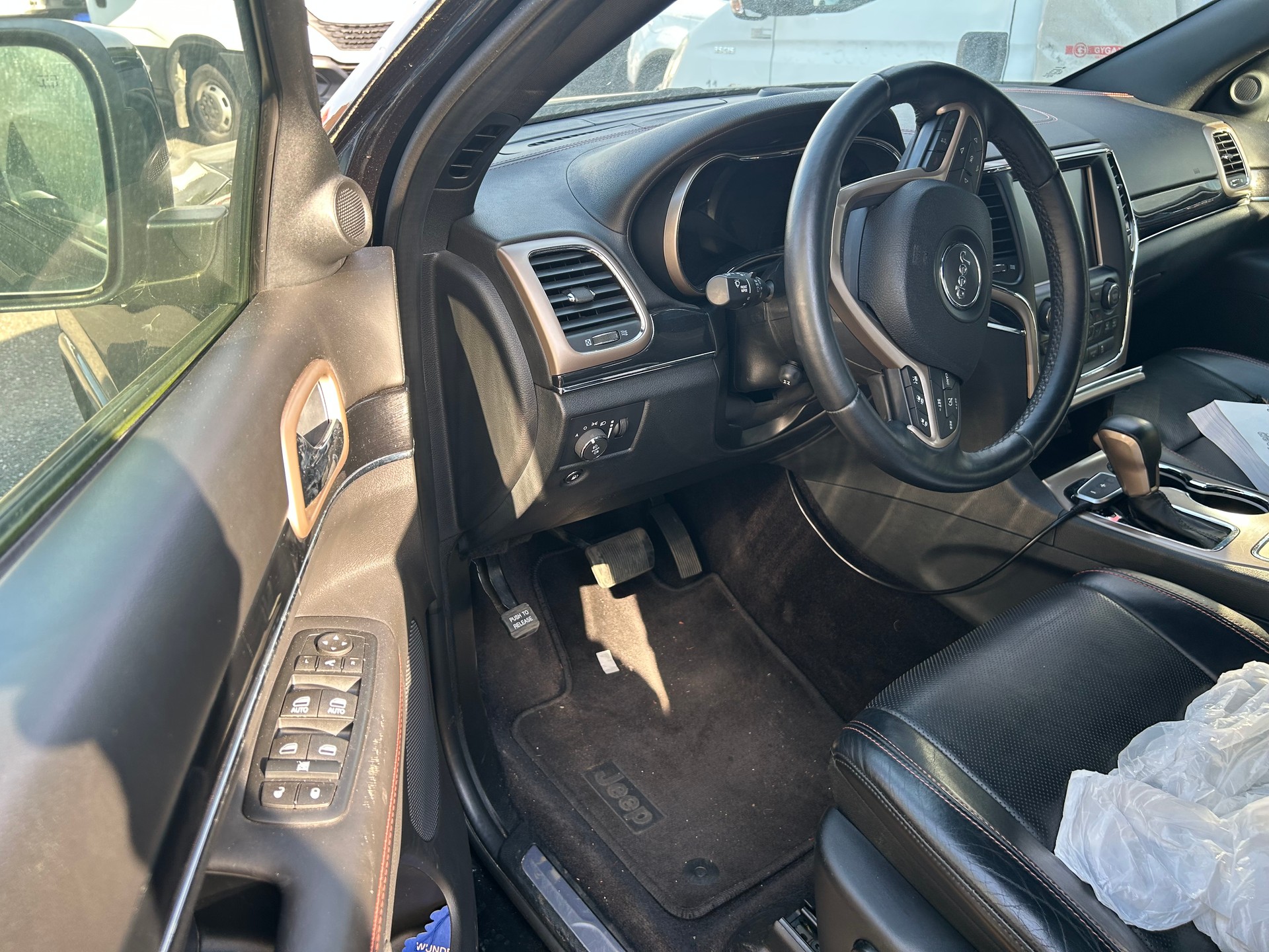 JEEP Grand Cherokee 3.0 CRD 75th Anniversary Automatic-image-9